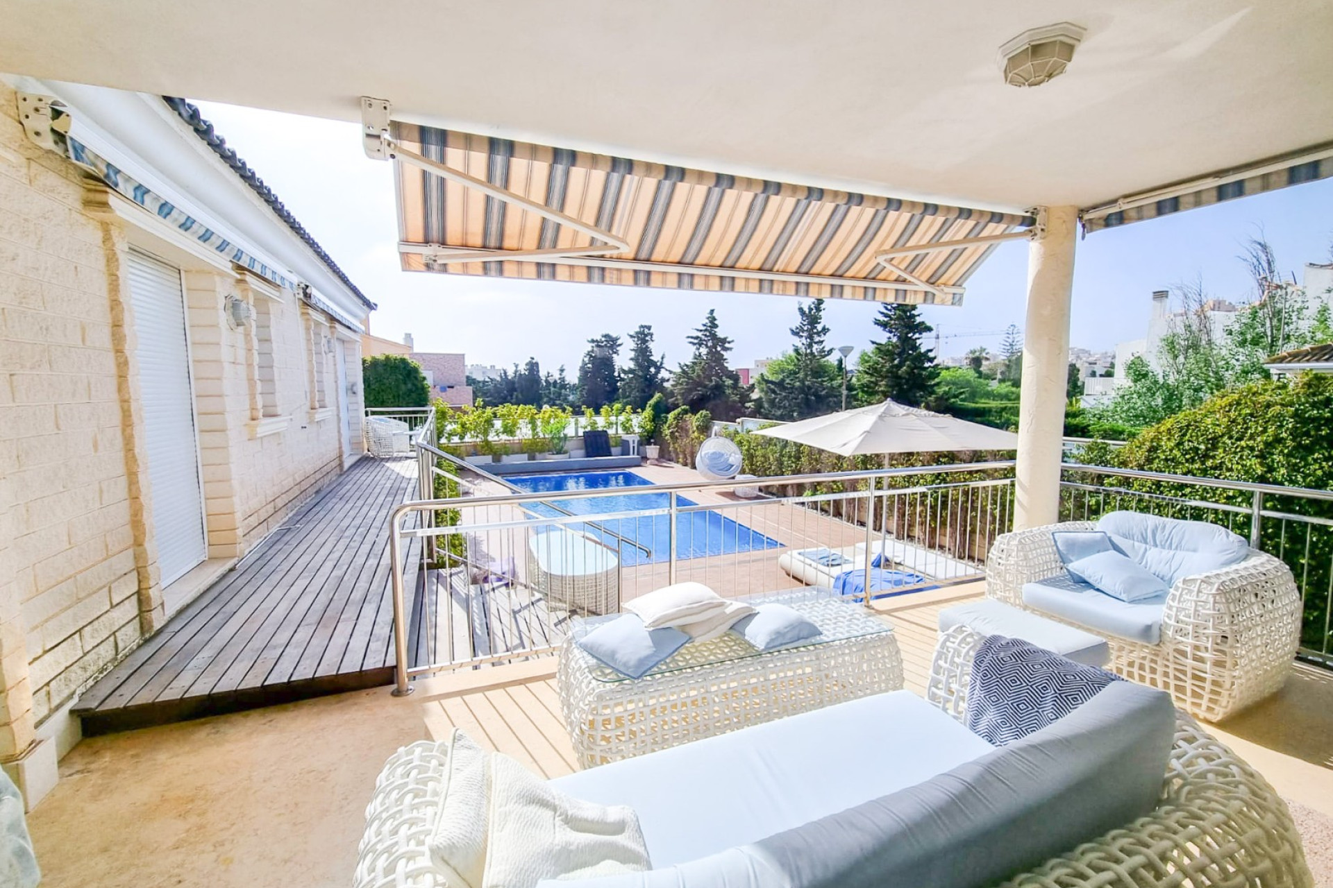 Odsprzedaż - Villa - Torrevieja - La Mata
