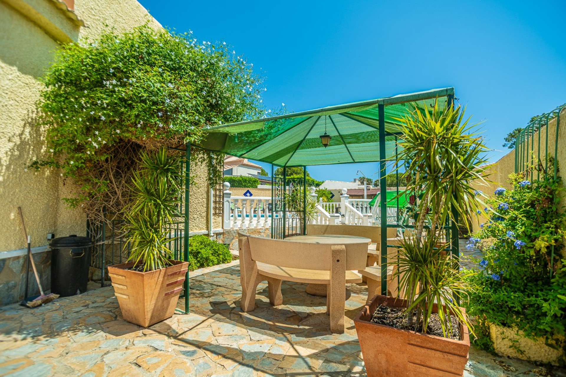 Odsprzedaż - Villa - Torrevieja - La Siesta