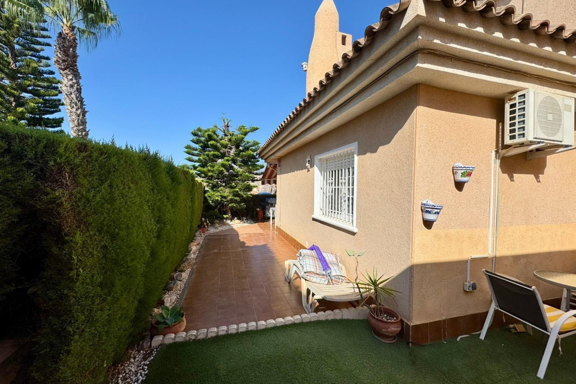 Odsprzedaż - Villa - Torrevieja - Los Altos