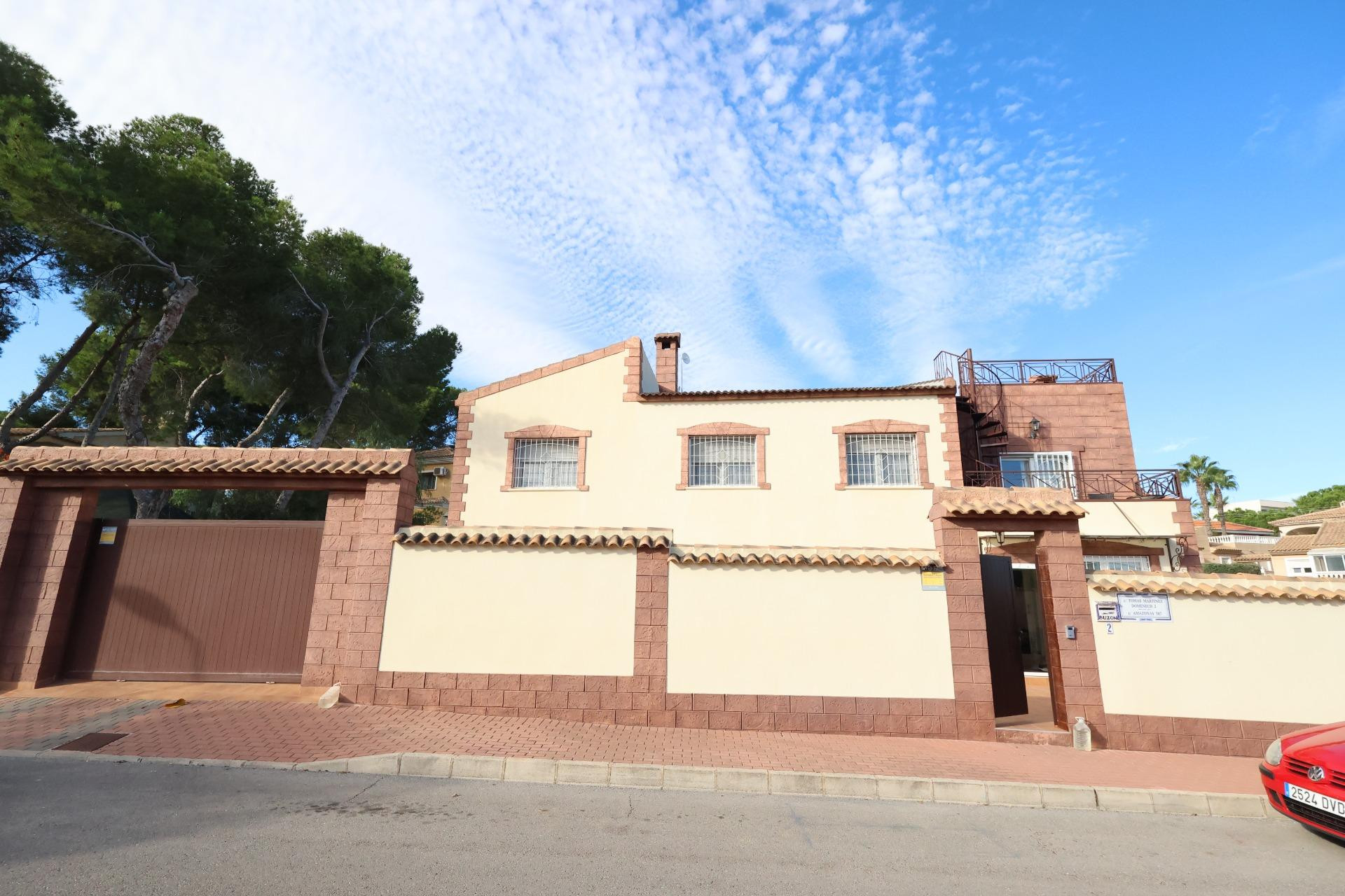 Odsprzedaż - Villa - Torrevieja - Los Balcones