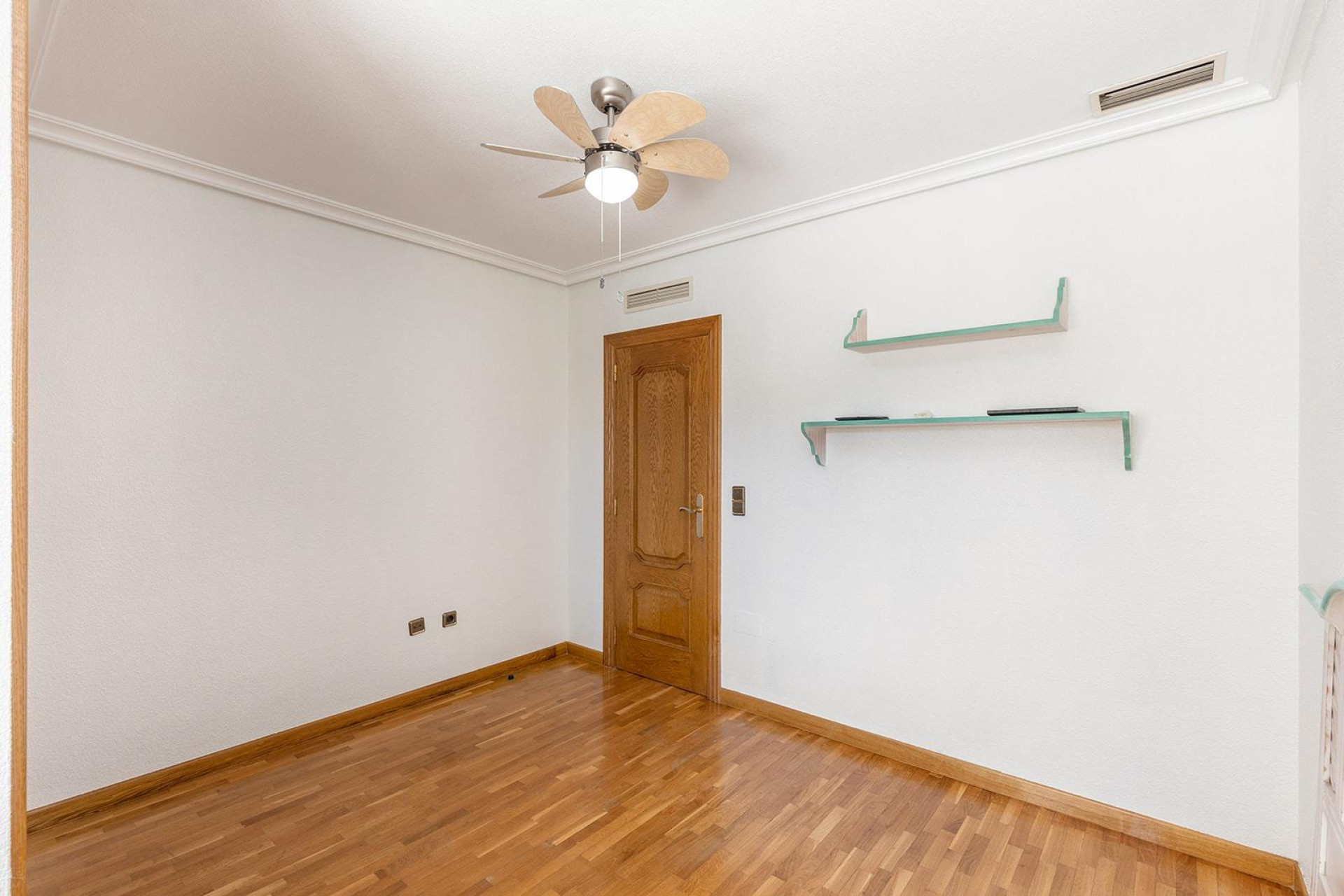 Odsprzedaż - Villa - Torrevieja - Torreta florida