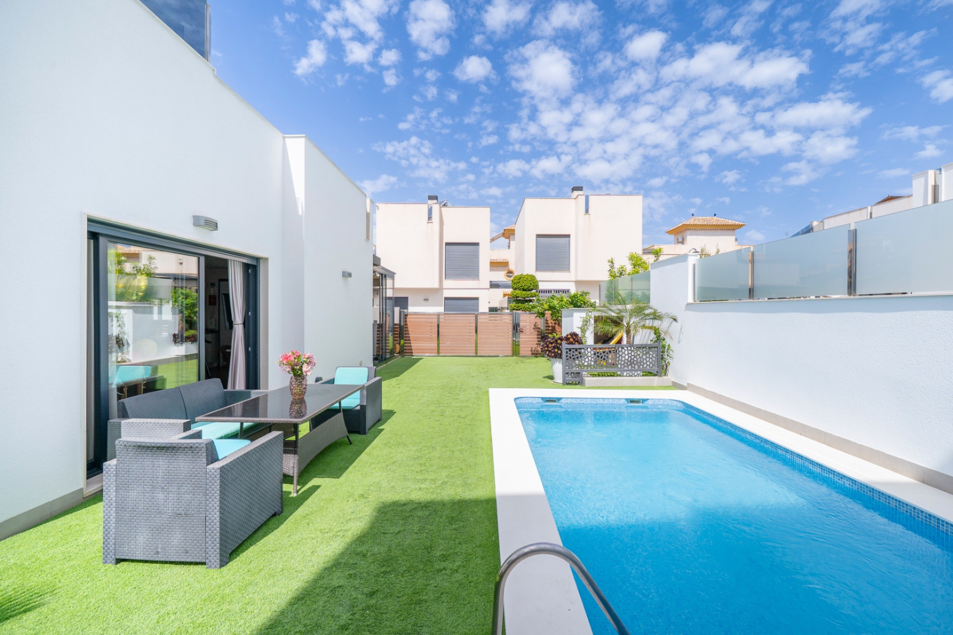 Odsprzedaż - Villa - Torrevieja - torrevieja