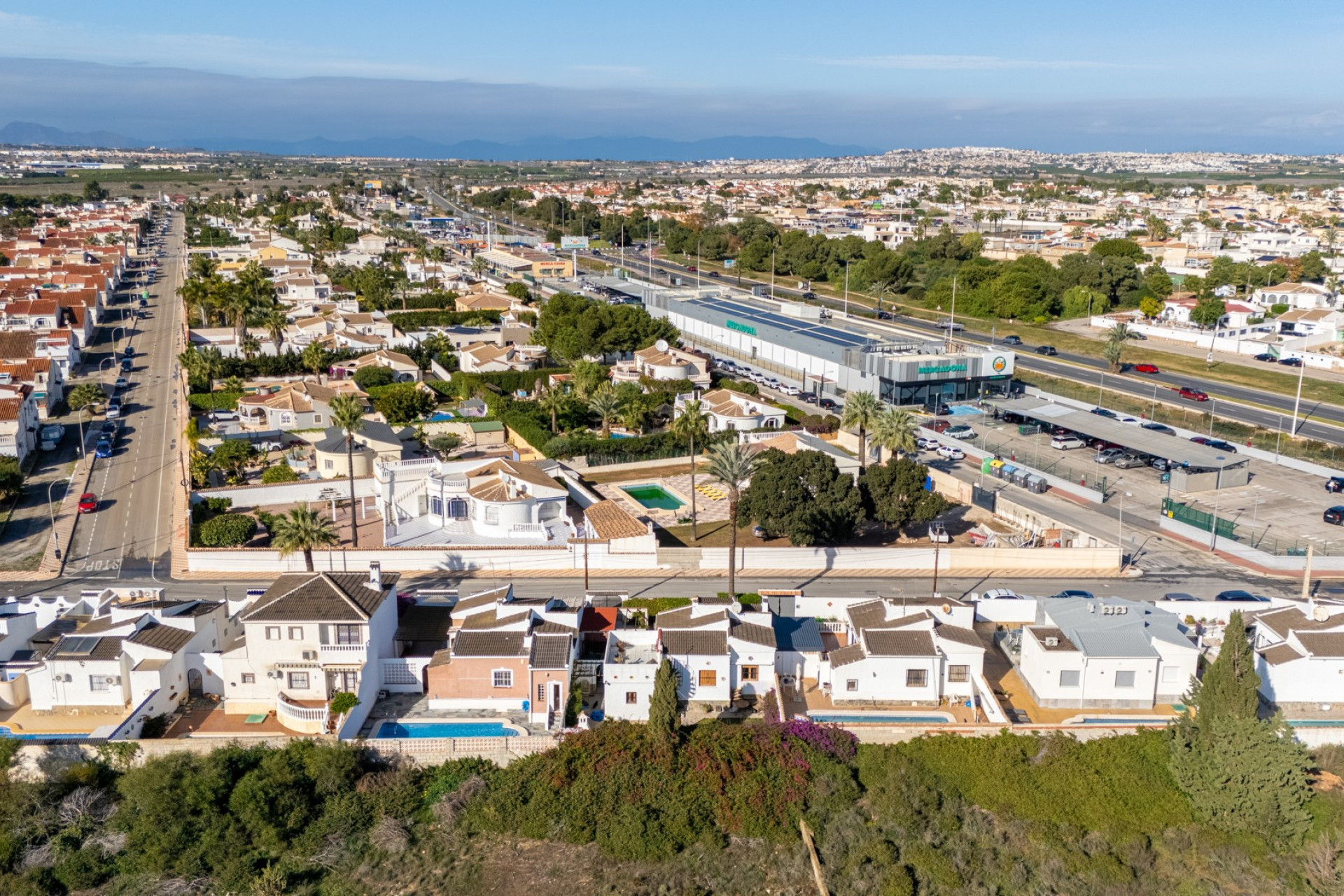 Odsprzedaż - Villa - Torrevieja - Urbanización San Luis