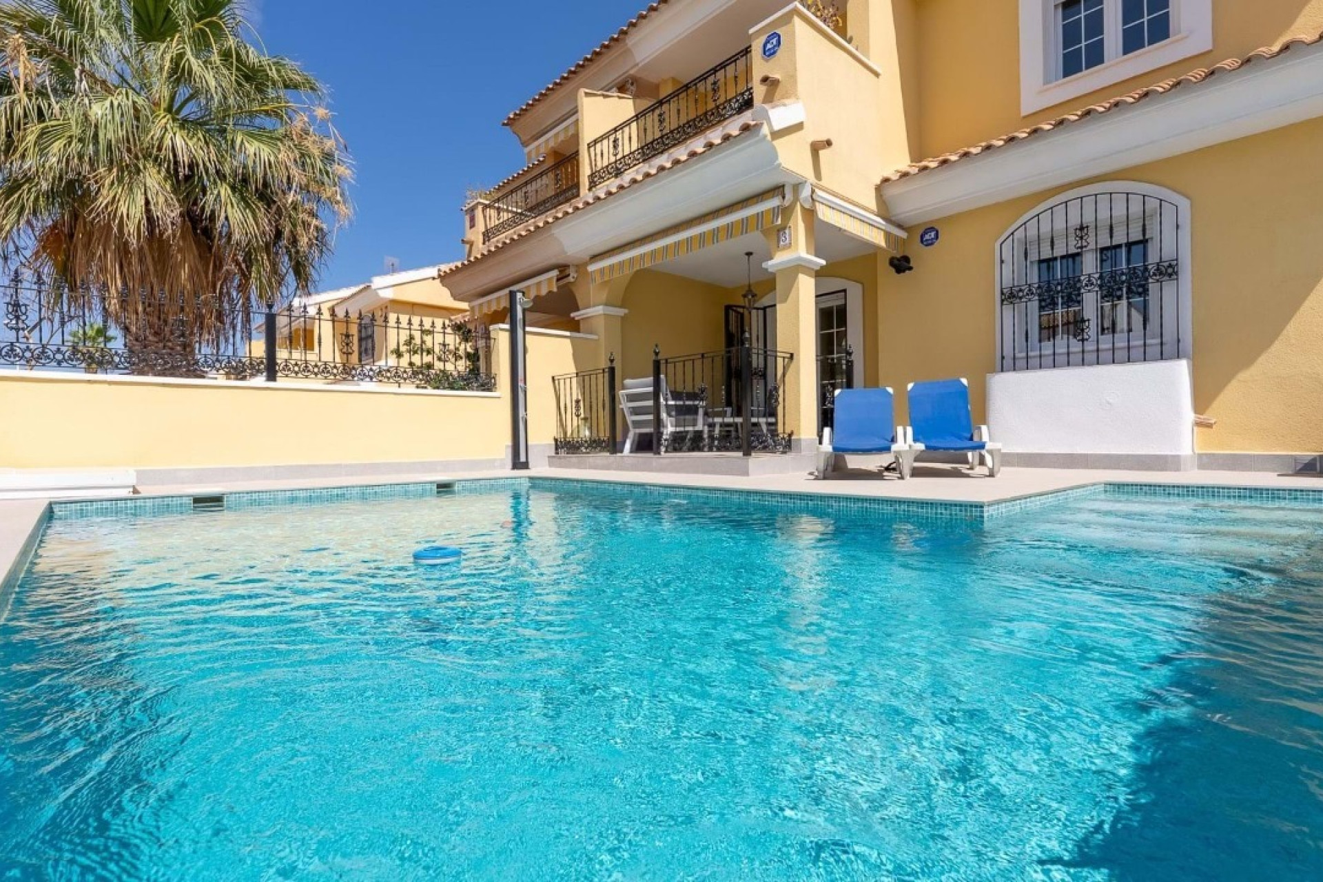 Odsprzedaż - Villa - Villamartín - Los Dolses