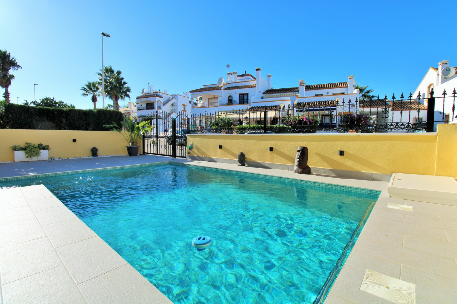 Odsprzedaż - Villa - Villamartín - Los Dolses