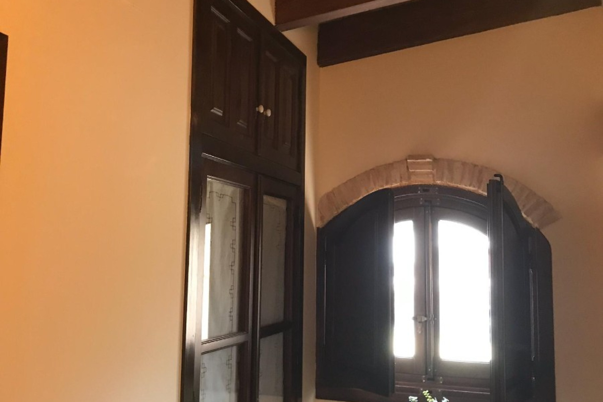 Odsprzedaż - Villa - 