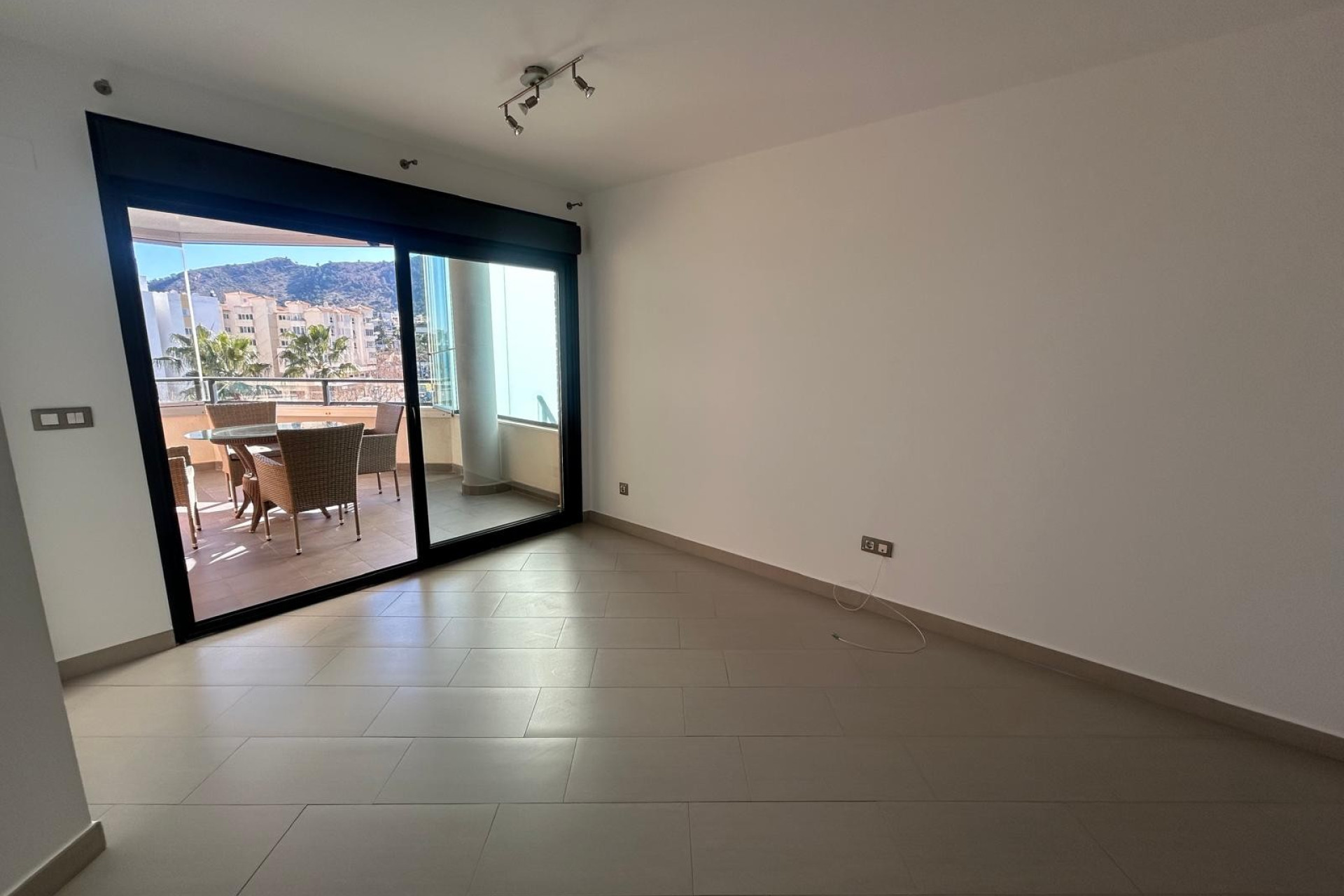 Resale - Apartment / flat - Albir