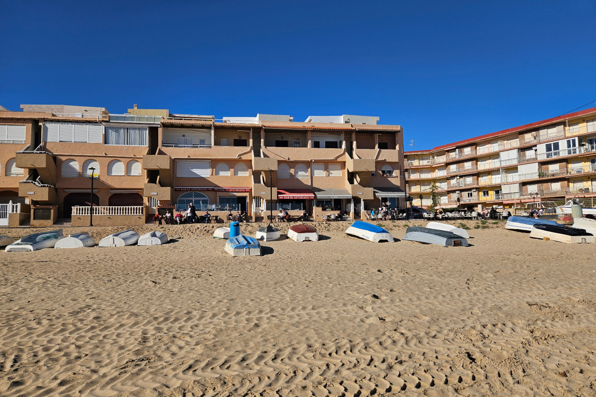 Resale - Apartment / flat - La Mata - 1st Line to the Sea