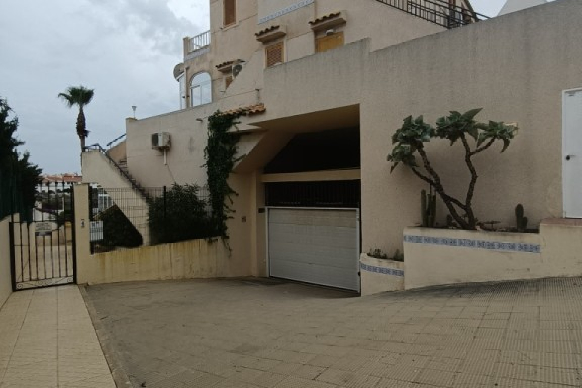 Resale - Apartment / flat - La Mata