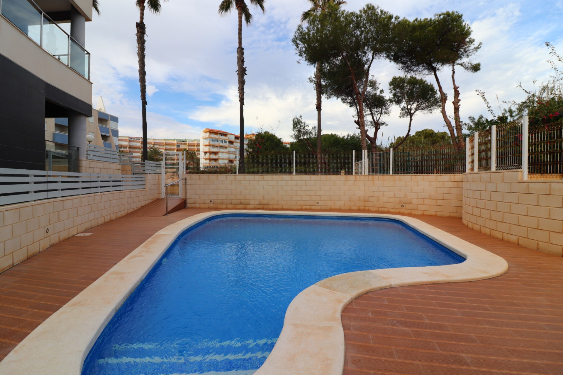 Resale - Apartment / flat - La Mata