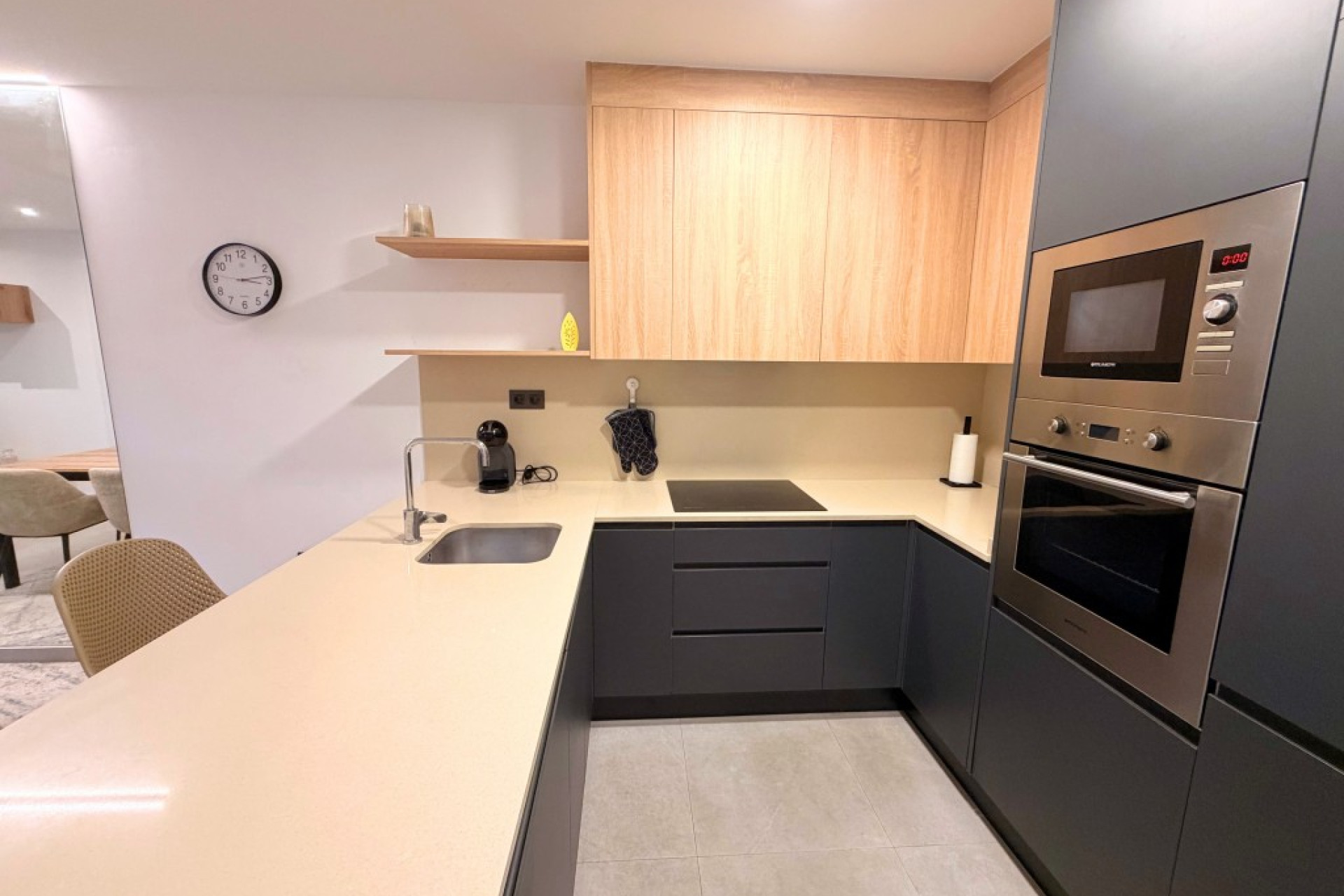 Resale - Apartment / flat - Lo Crispin