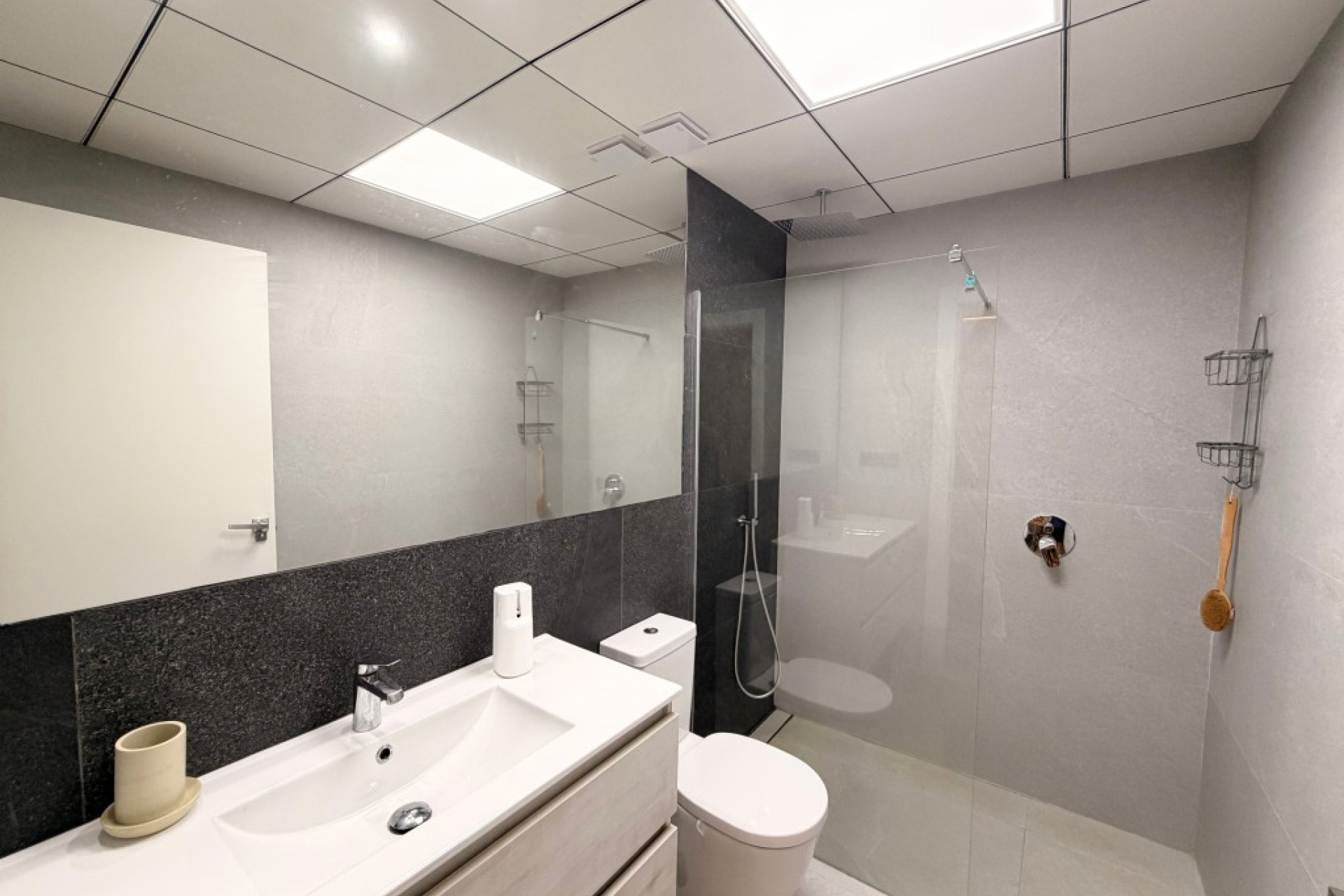 Resale - Apartment / flat - Lo Crispin