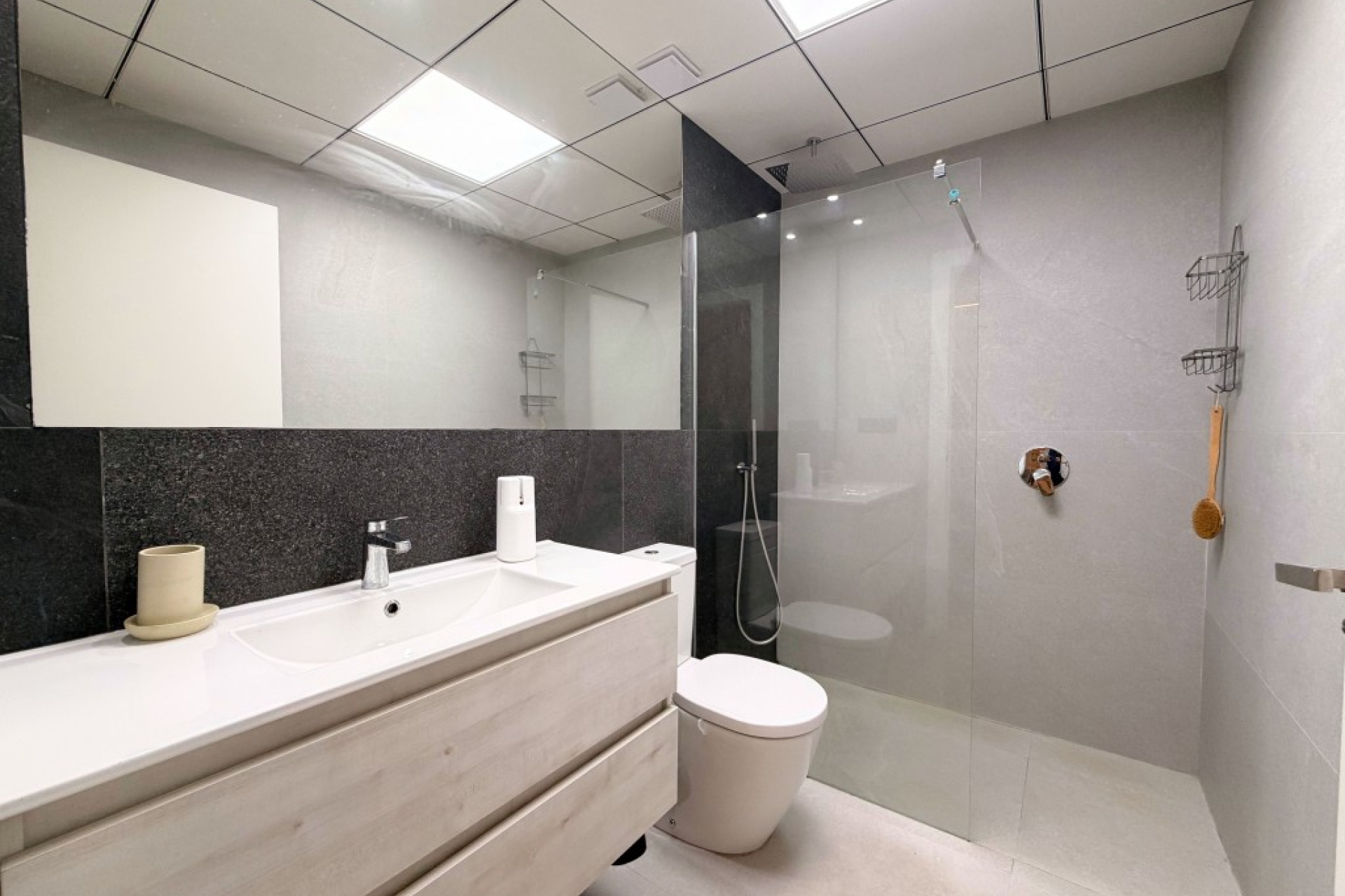 Resale - Apartment / flat - Lo Crispin