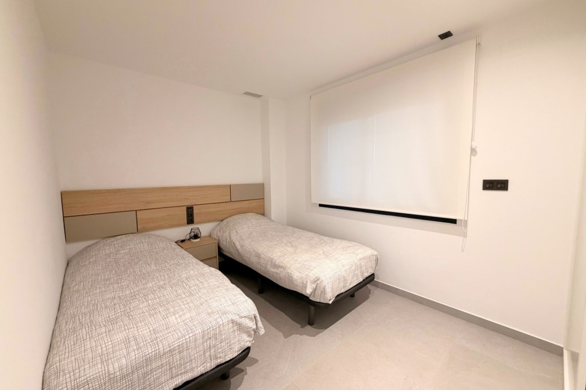 Resale - Apartment / flat - Lo Crispin