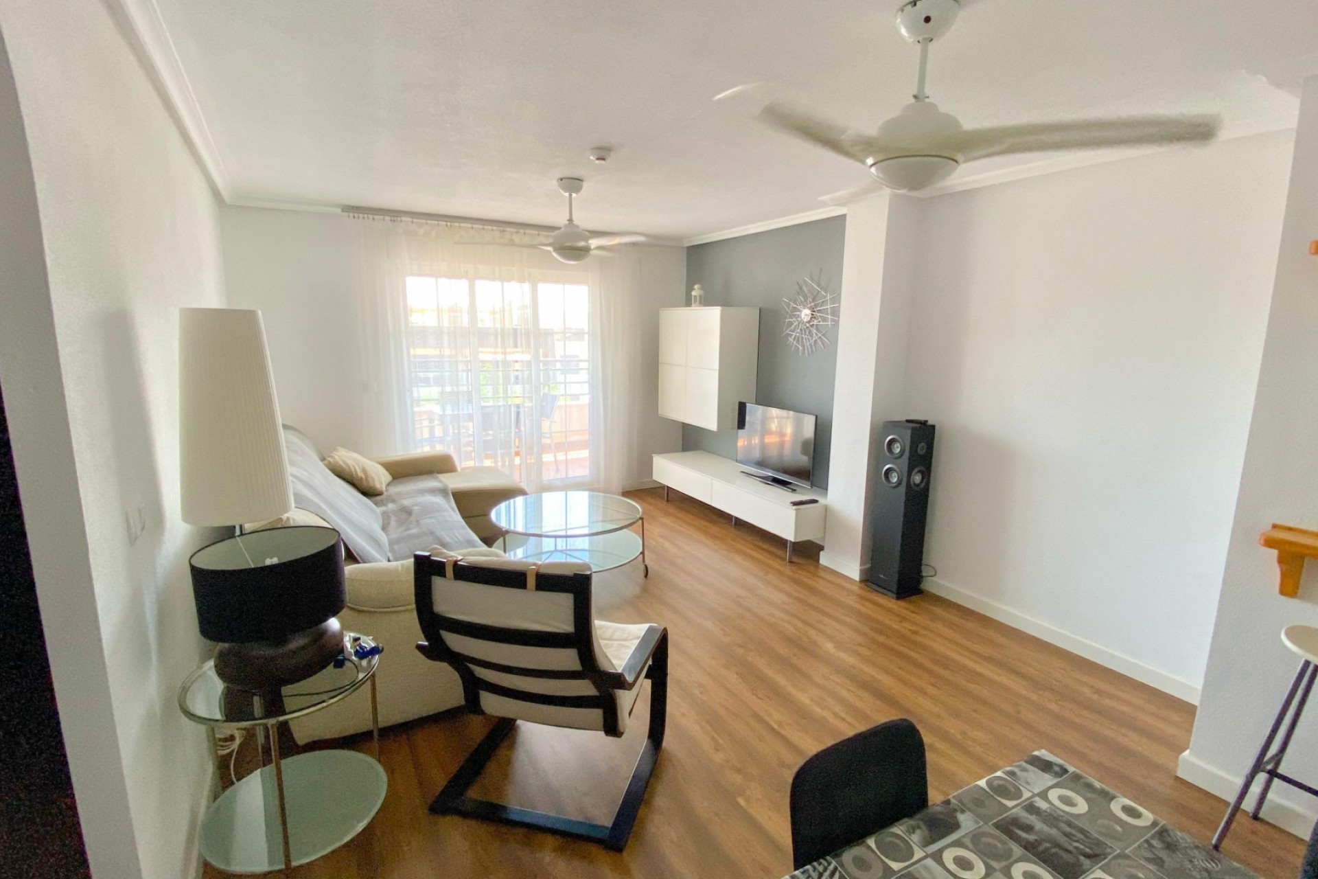 Resale - Apartment / flat - Mil Palmeras