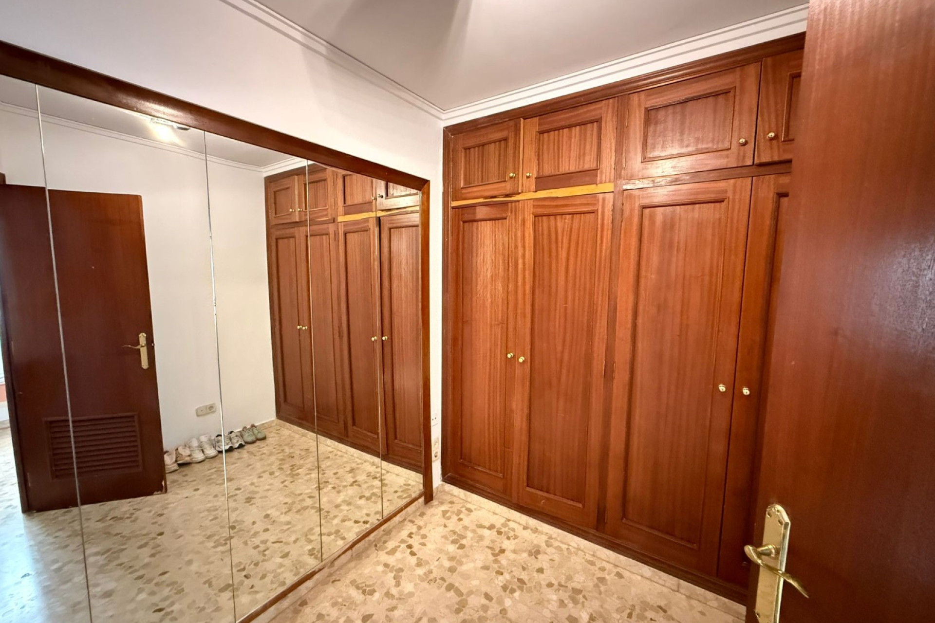 Resale - Apartment / flat - Miramar