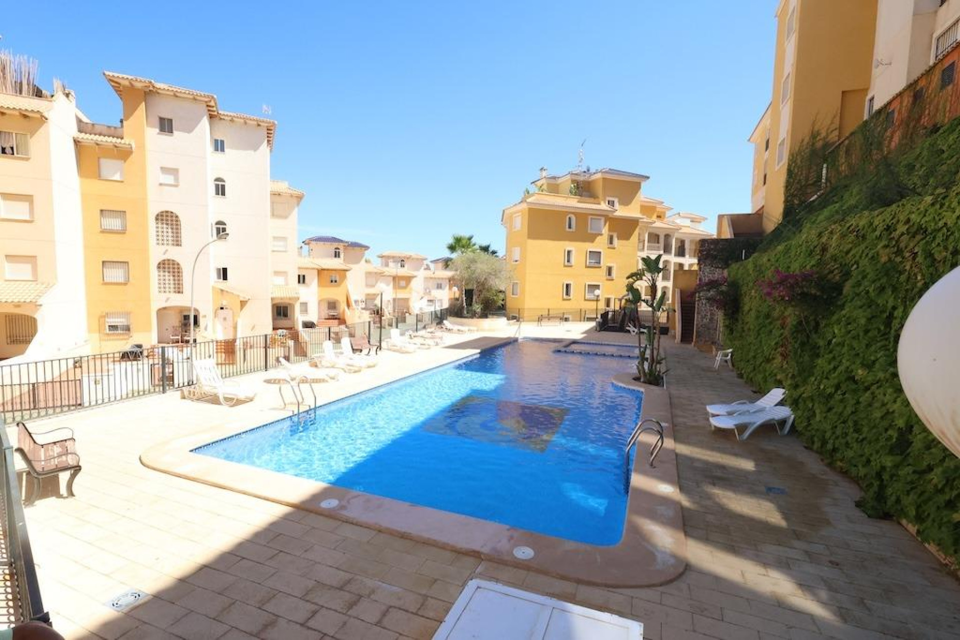 Resale - Apartment / flat - Orihuela Costa - Campoamor