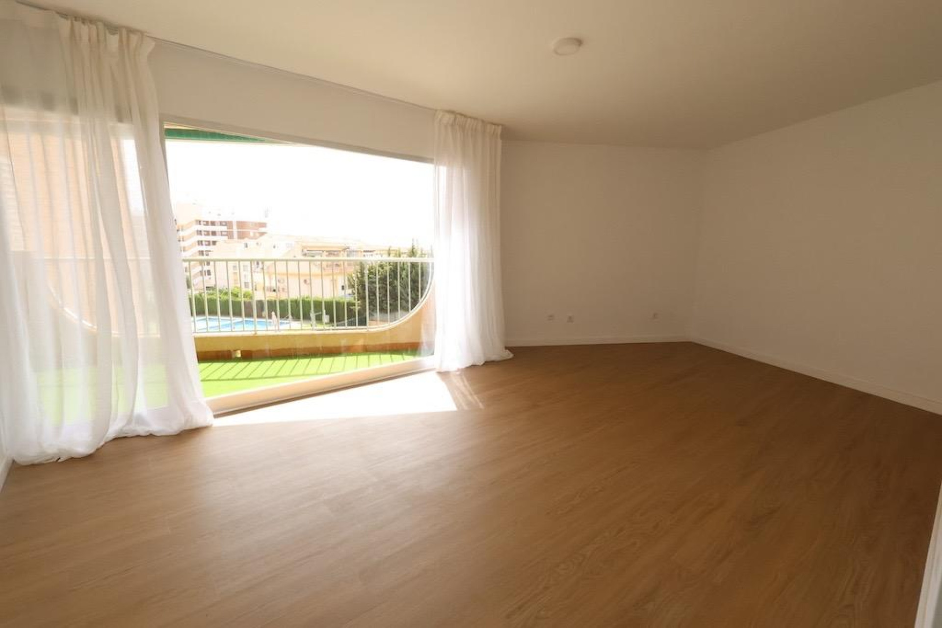 Resale - Apartment / flat - Orihuela Costa - La Zenia