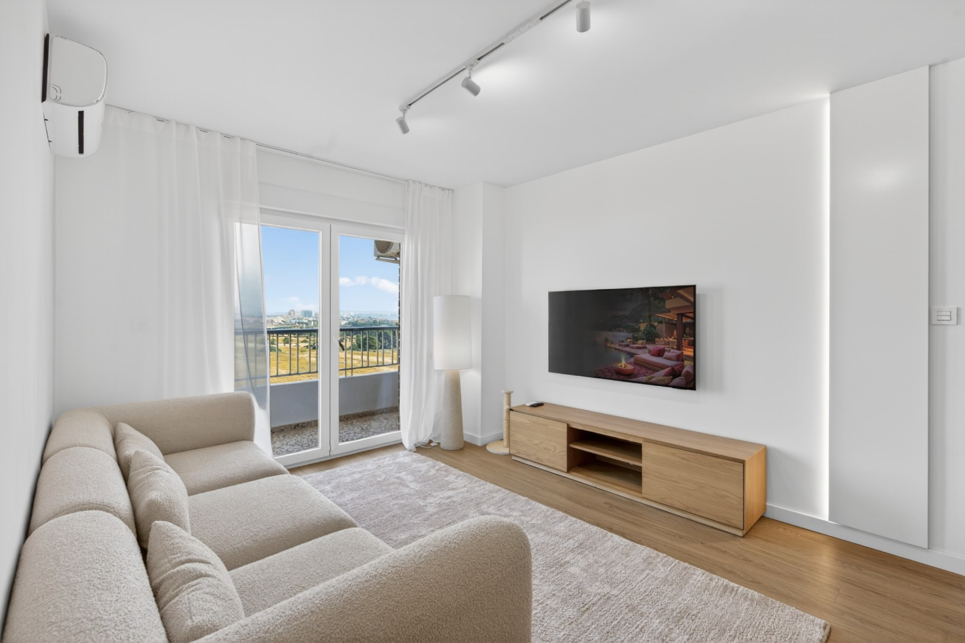Resale - Apartment / flat - Orihuela Costa - Punta Prima