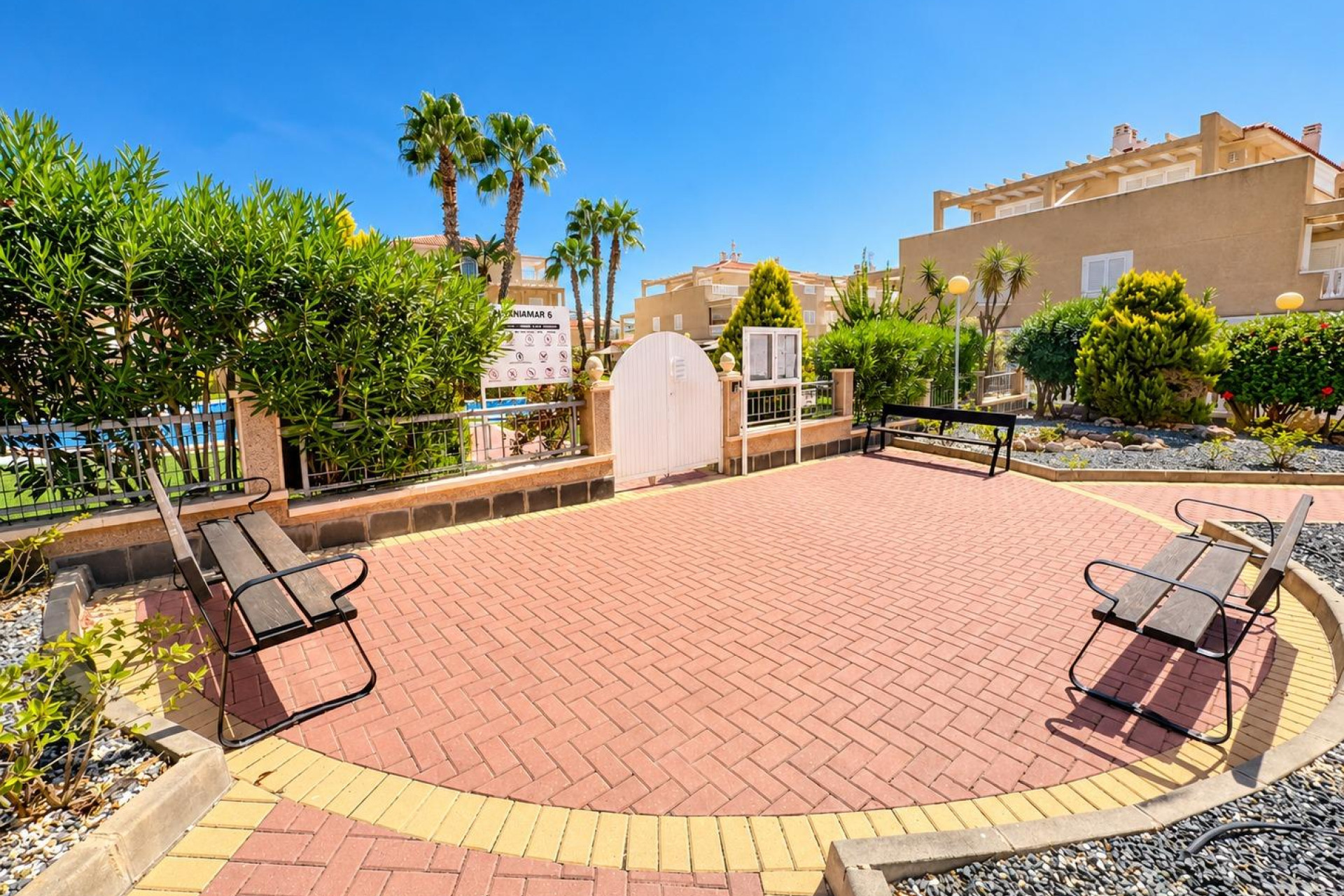 Resale - Apartment / flat - Orihuela Costa - Punta Prima