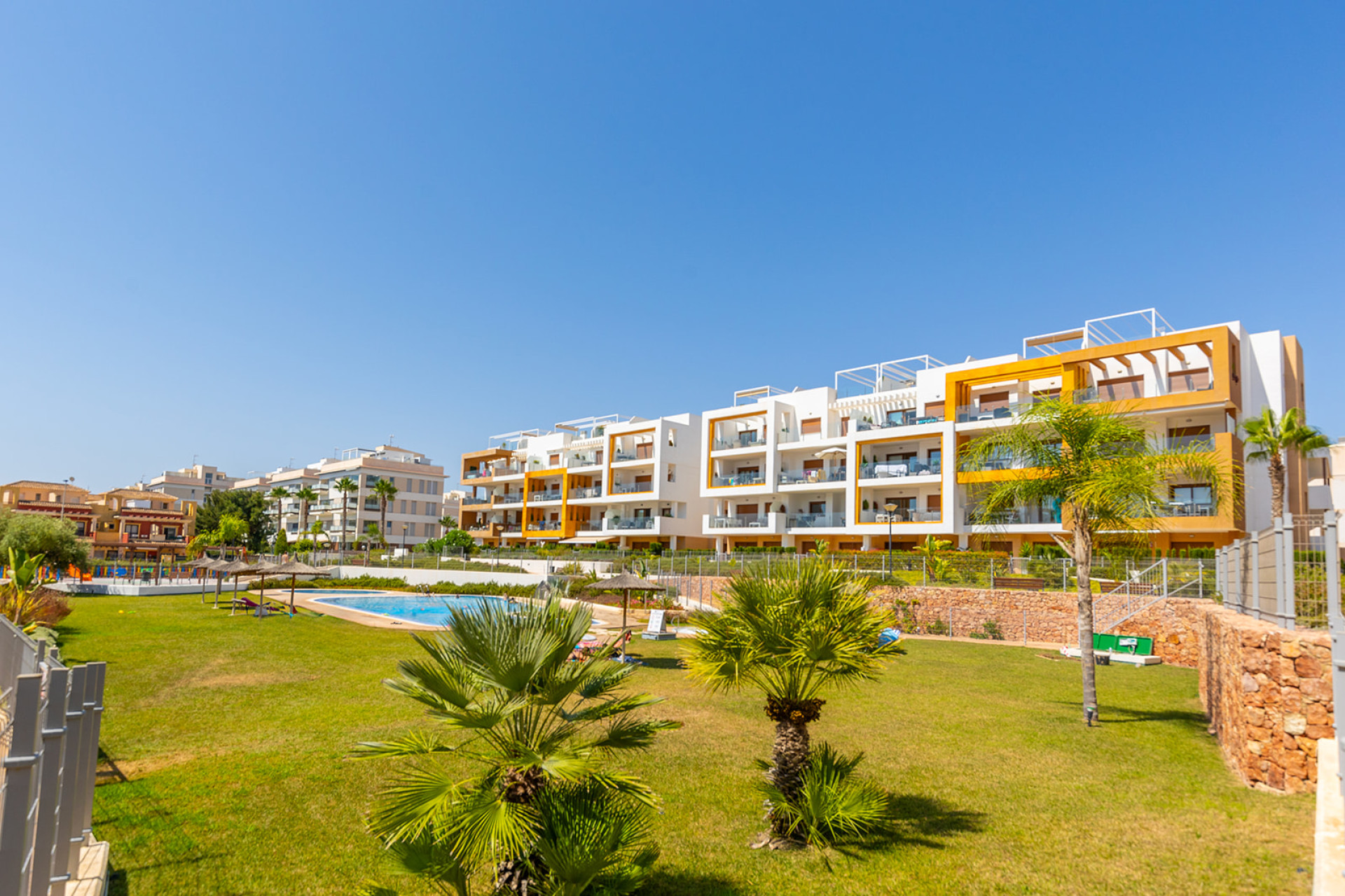 Resale - Apartment / flat - Orihuela Costa - Villamartín-Las Filipinas