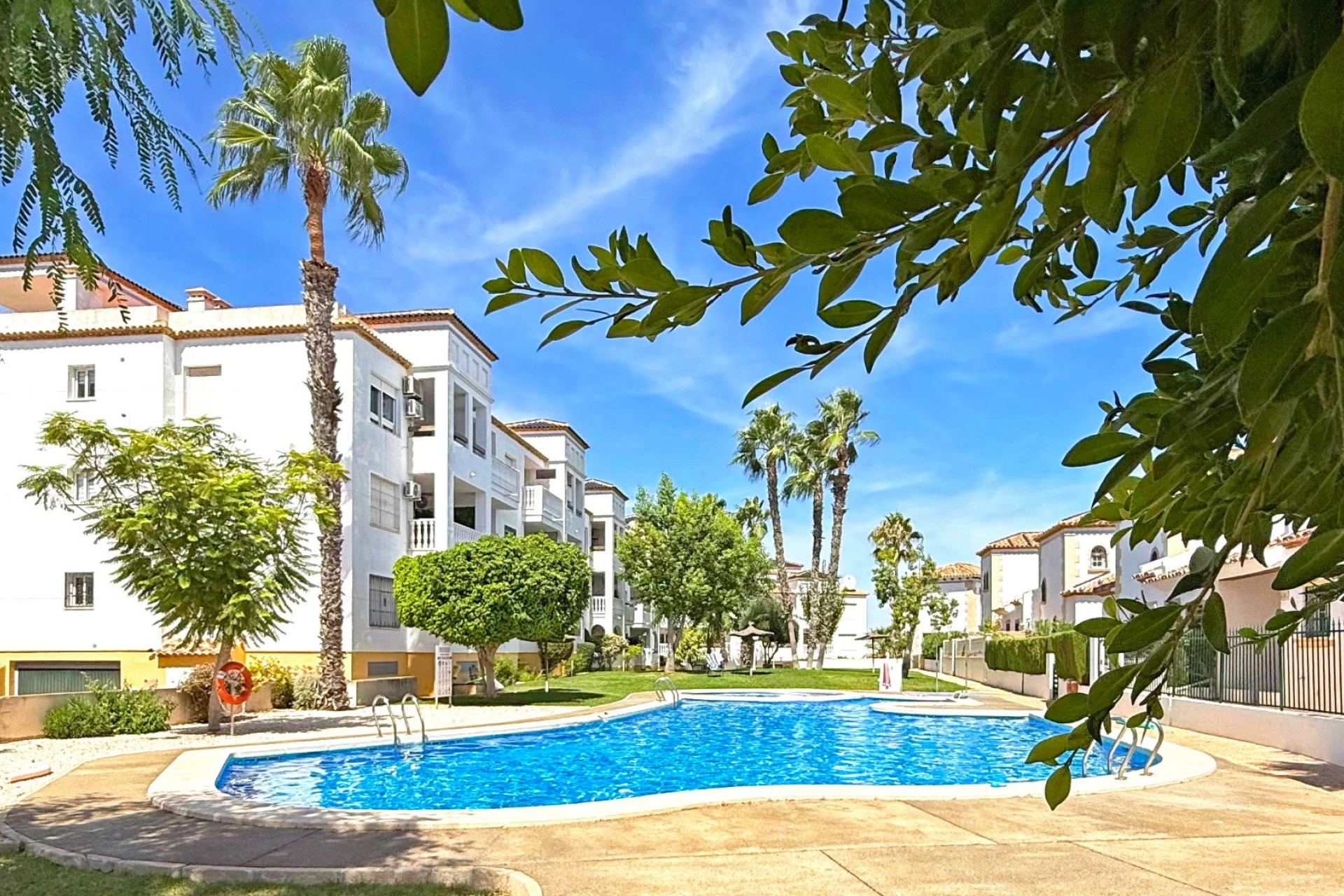 Resale - Apartment / flat - Orihuela Costa - Villamartín