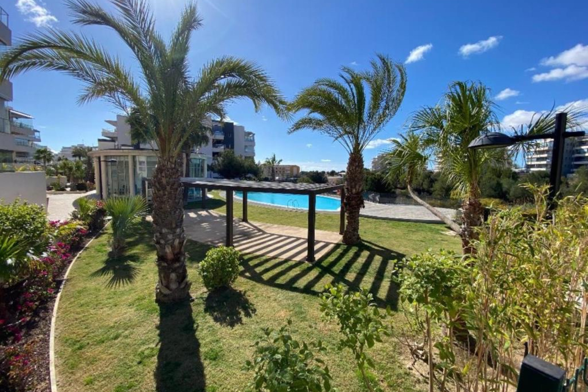 Resale - Apartment / flat - Orihuela Costa - Villamartín