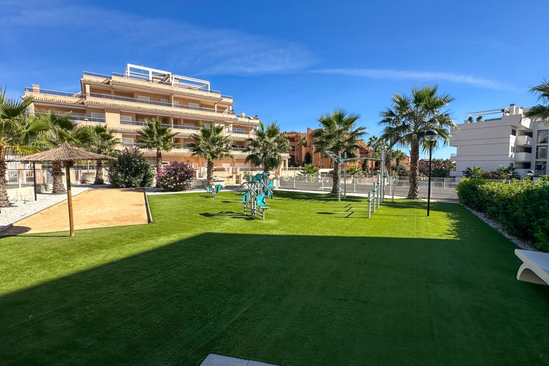 Resale - Apartment / flat - Orihuela - Villamartin