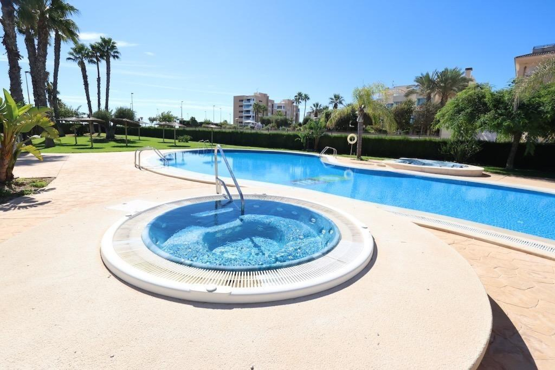 Resale - Apartment / flat - Pilar de la Horadada - Mil Palmeras