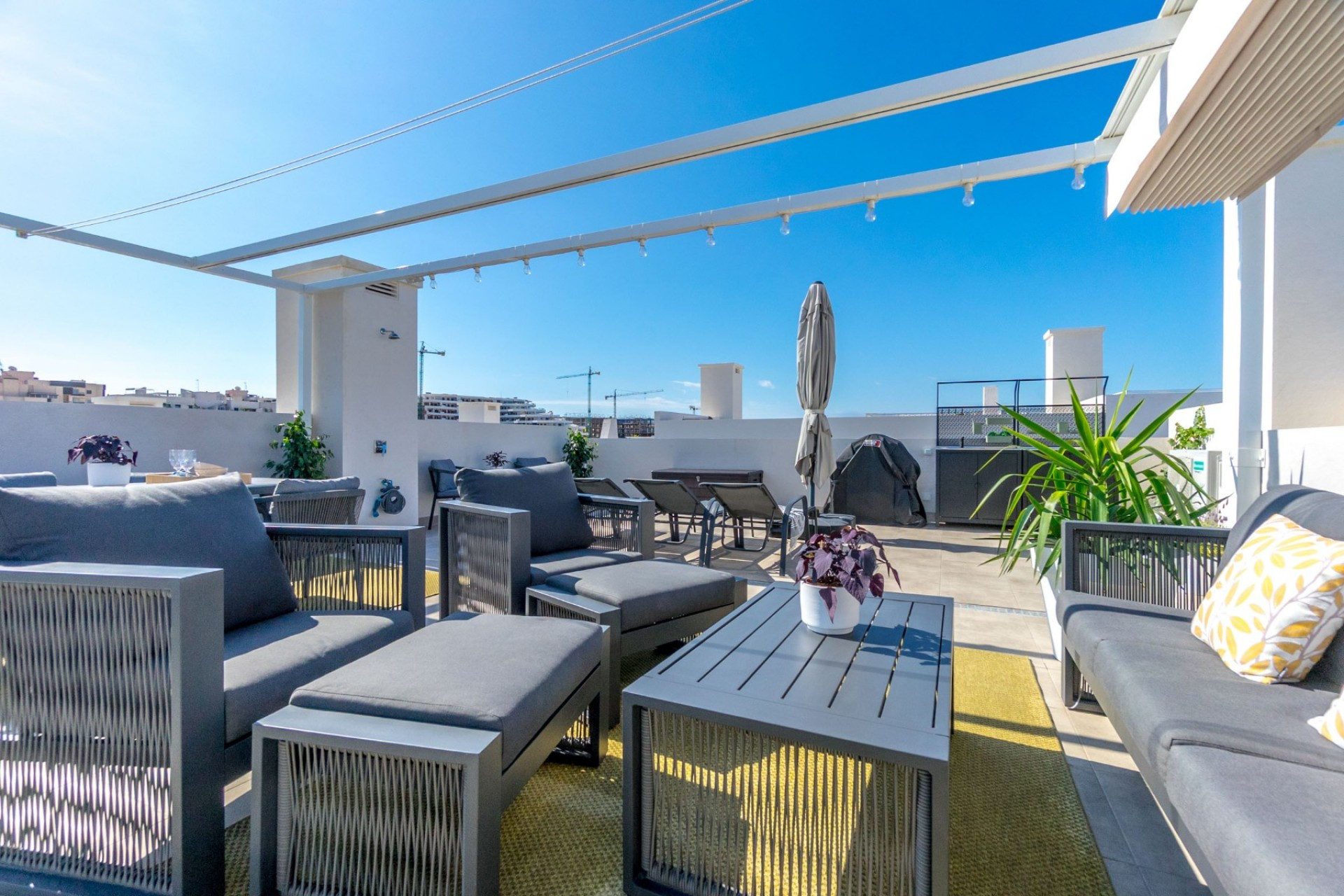 Resale - Apartment / flat - San Miguel de Salinas