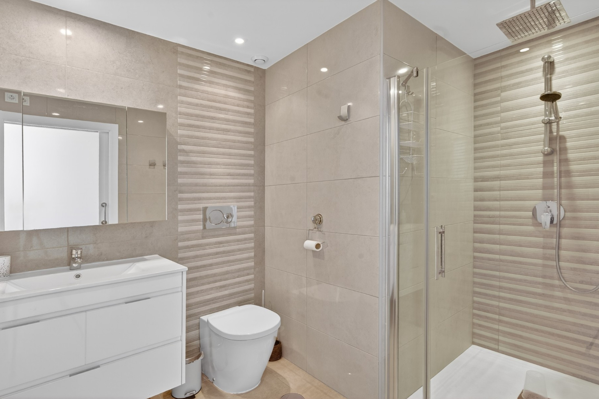 Resale - Apartment / flat - Torrevieja - Aguas Nuevas