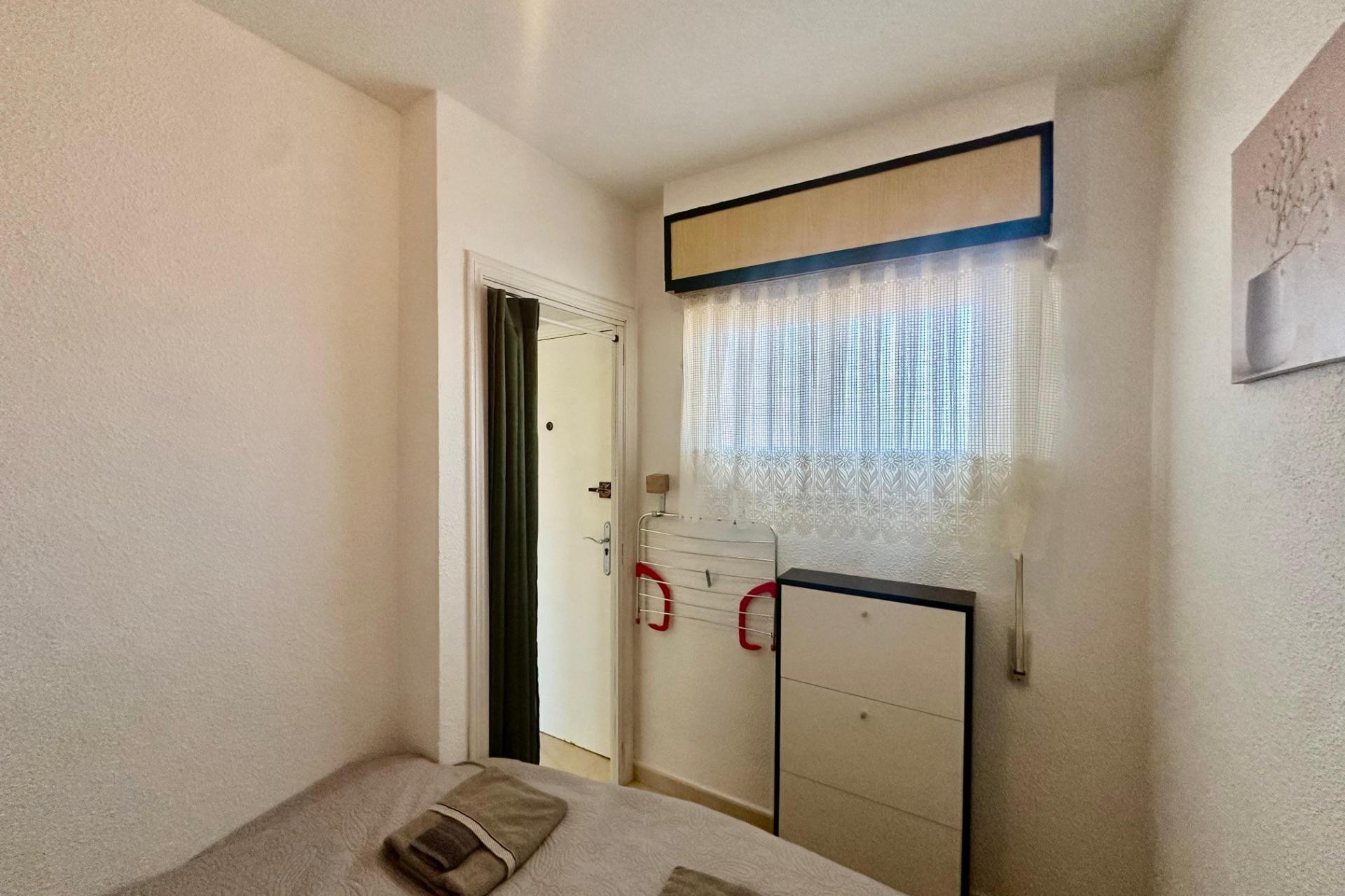 Resale - Apartment / flat - Torrevieja - Cabo Cervera