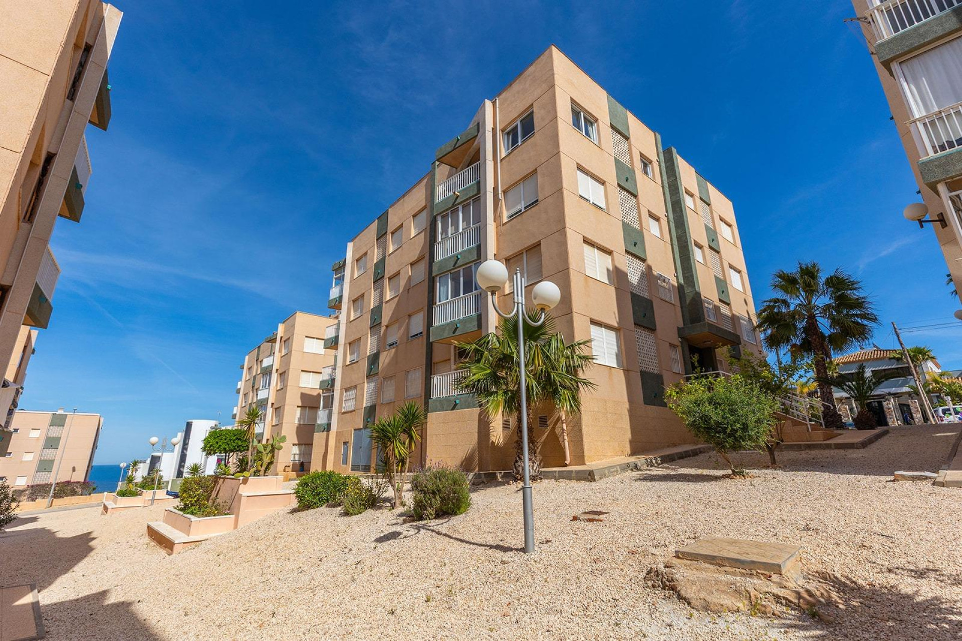 Resale - Apartment / flat - Torrevieja - Cabo Cervera
