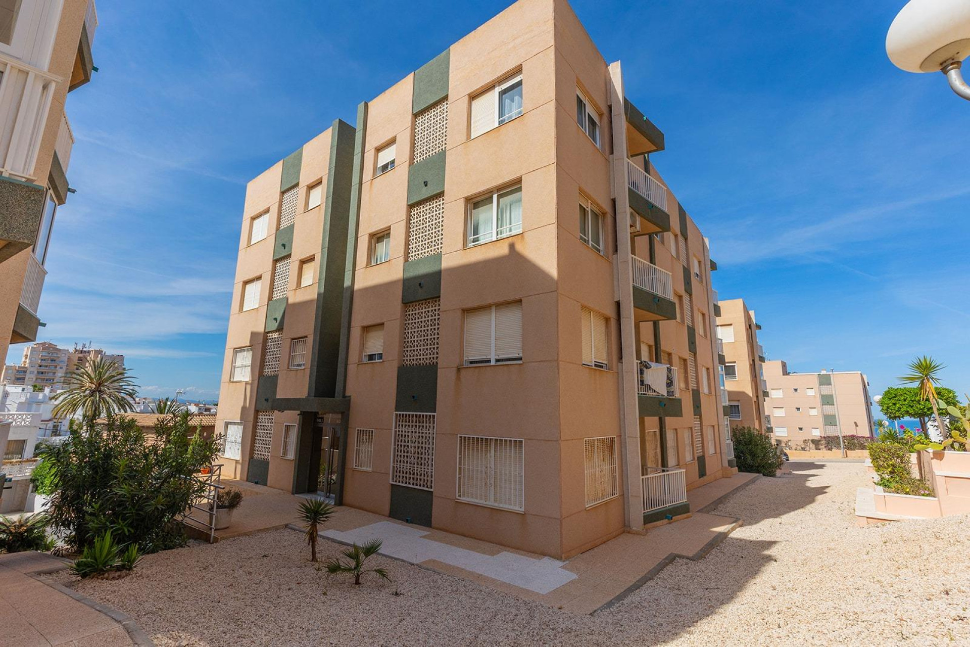 Resale - Apartment / flat - Torrevieja - Cabo Cervera