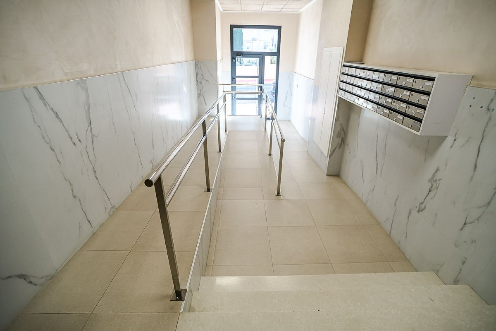 Resale - Apartment / flat - Torrevieja - Calas Blancas