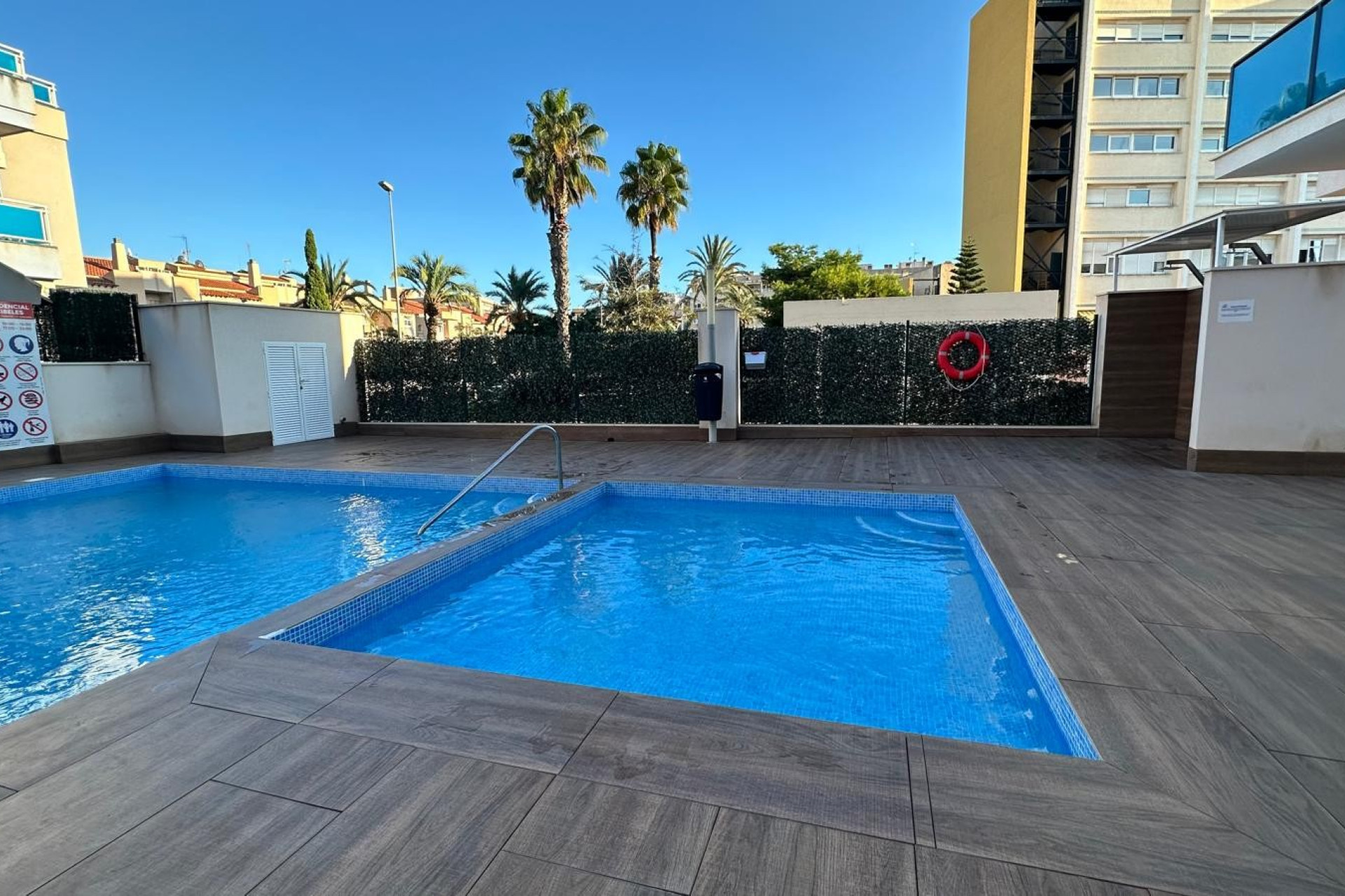 Resale - Apartment / flat - Torrevieja - Calas Blancas
