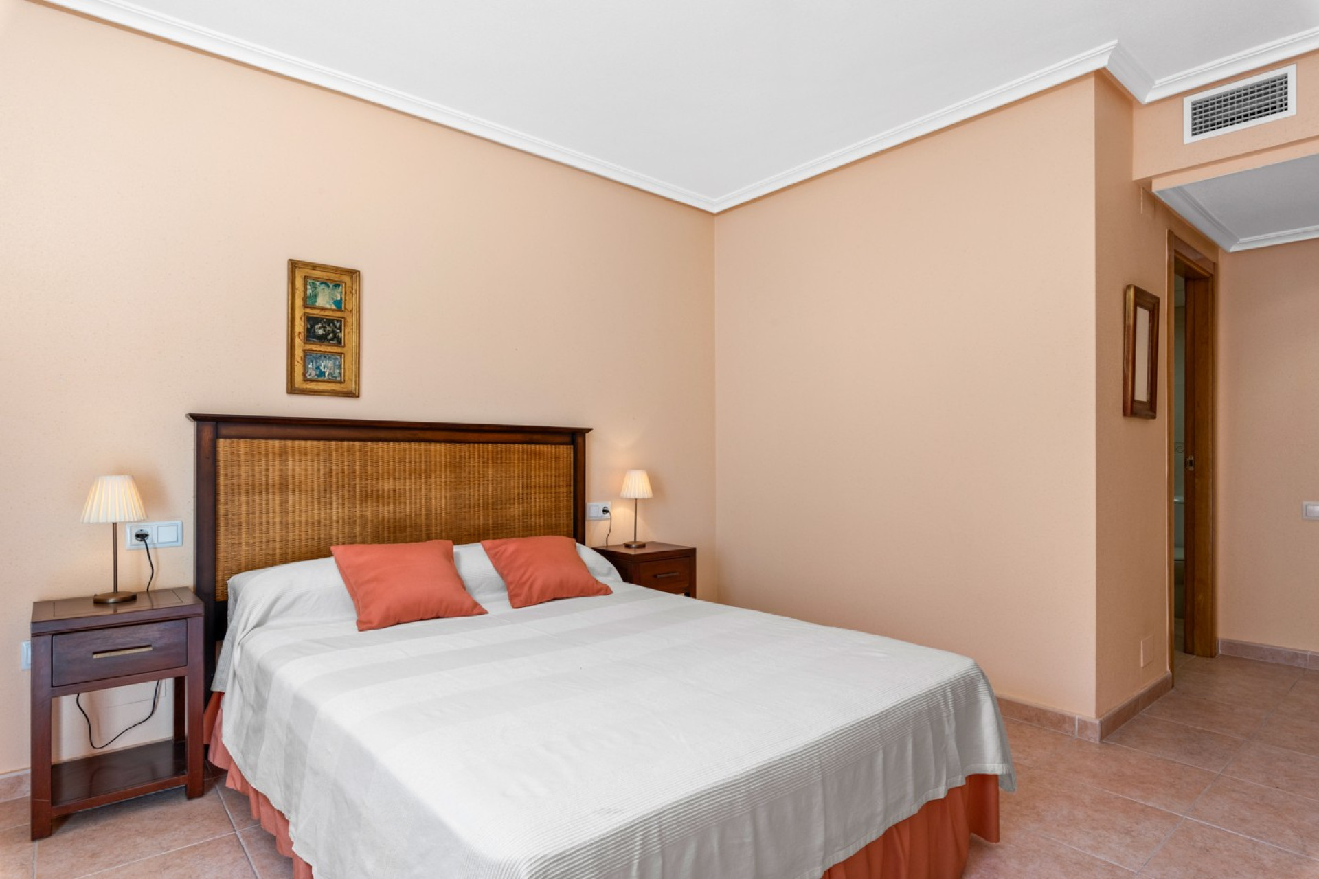 Resale - Apartment / flat - Torrevieja - Center