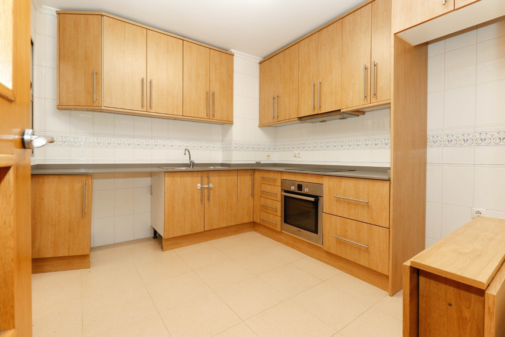 Resale - Apartment / flat - Torrevieja - Center