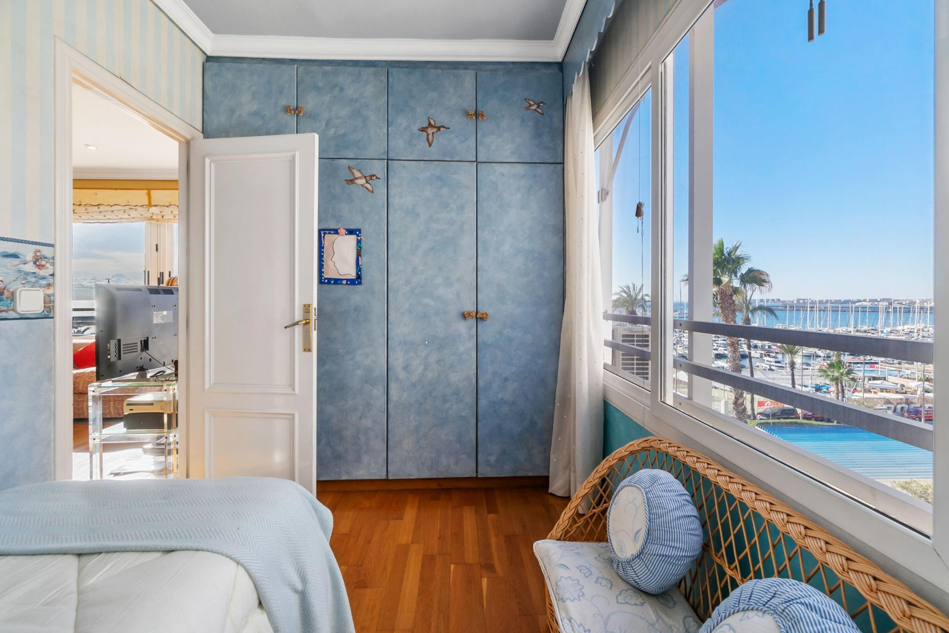 Resale - Apartment / flat - Torrevieja - Centro - Muelle Pesquero