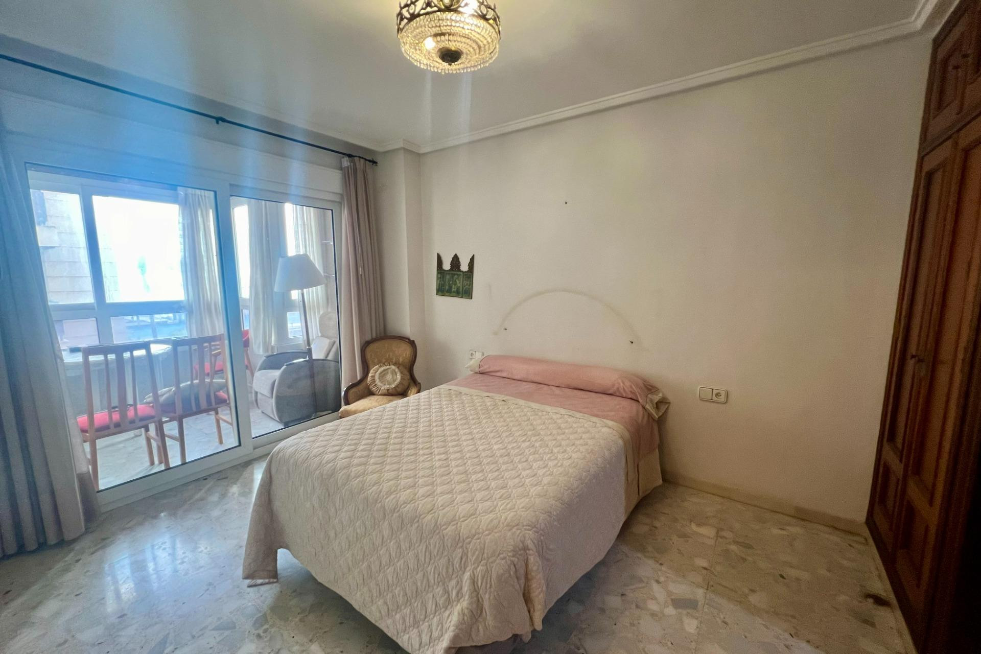 Resale - Apartment / flat - Torrevieja - Centro