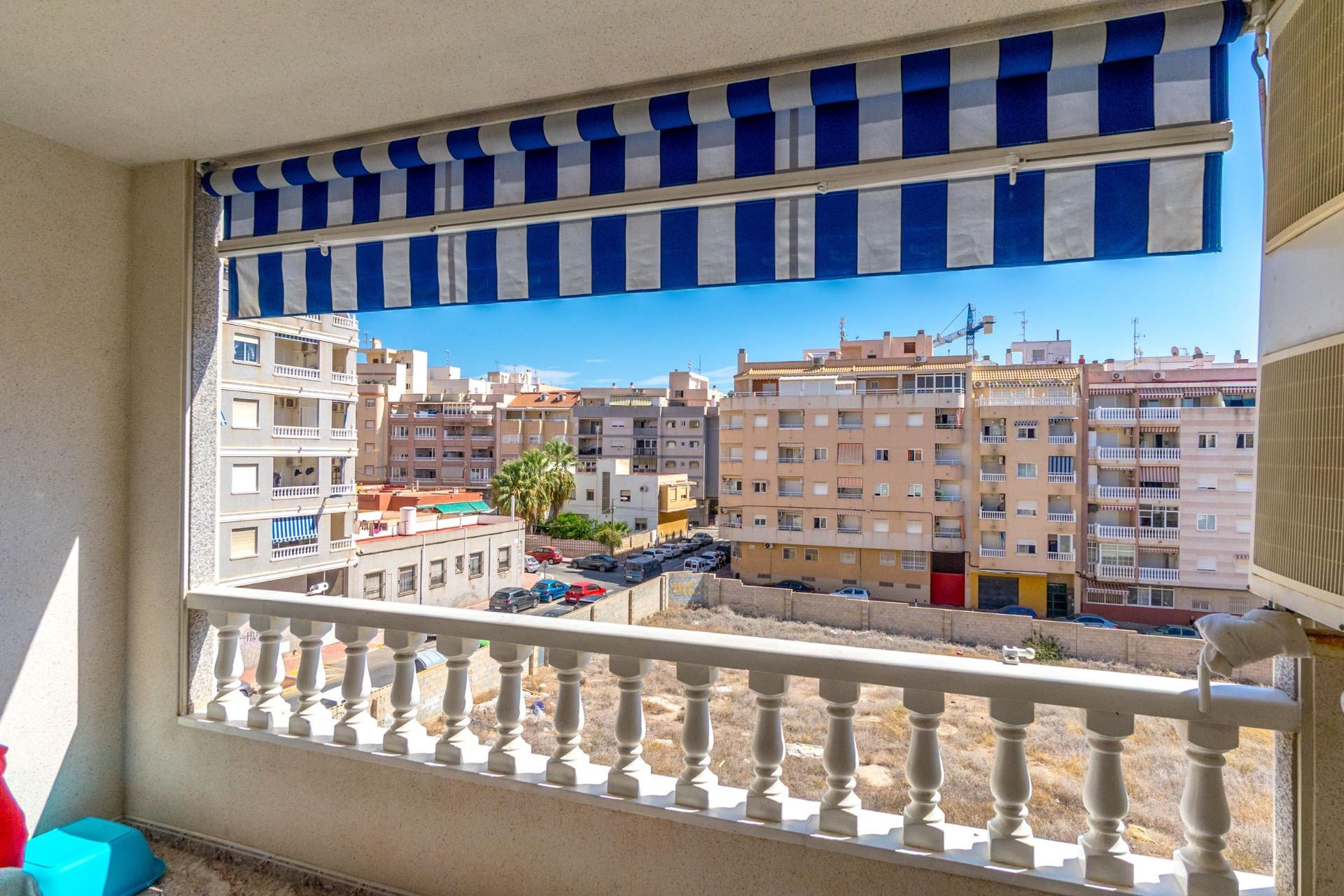 Resale - Apartment / flat - Torrevieja - Centro