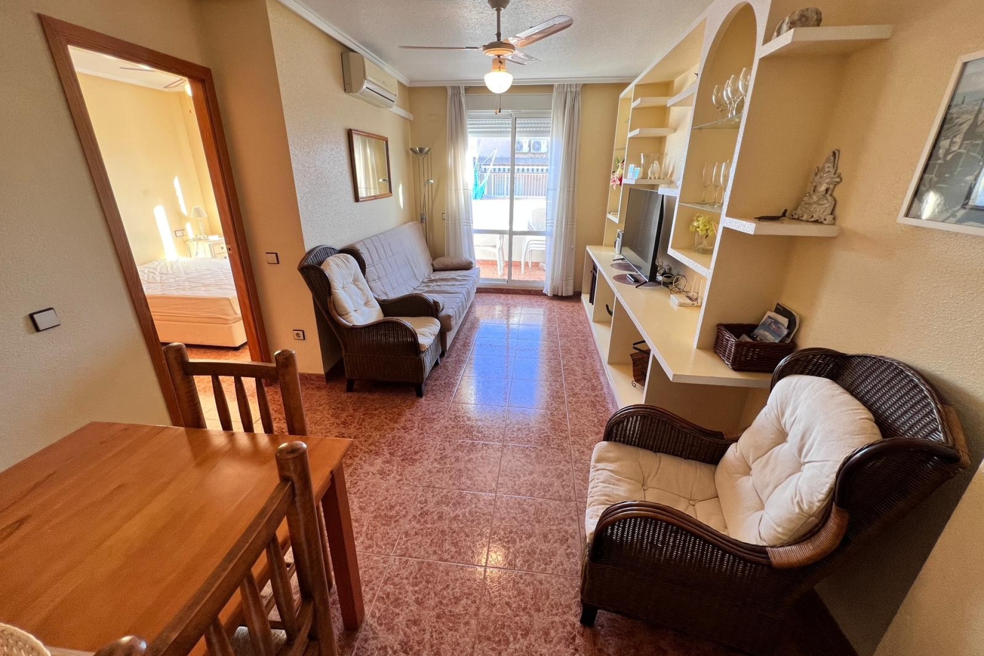 Resale - Apartment / flat - Torrevieja - Centro