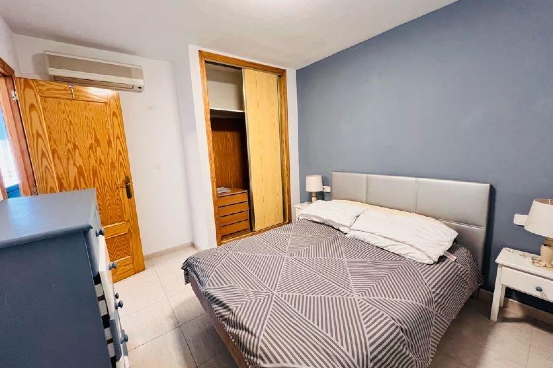 Resale - Apartment / flat - Torrevieja - Centro