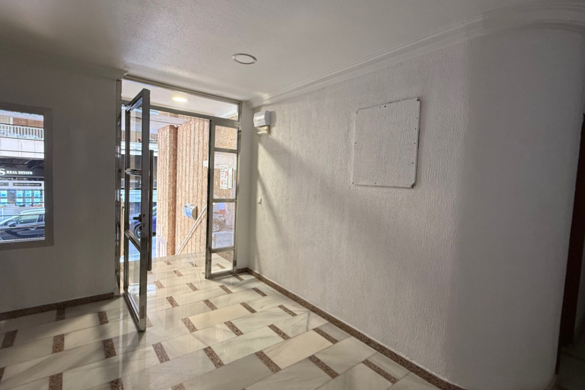 Resale - Apartment / flat - Torrevieja - Costa Blanca Sur