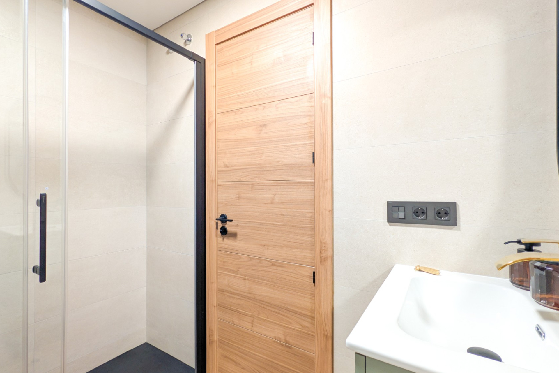 Resale - Apartment / flat - Torrevieja - El Acequión - Los Náufragos