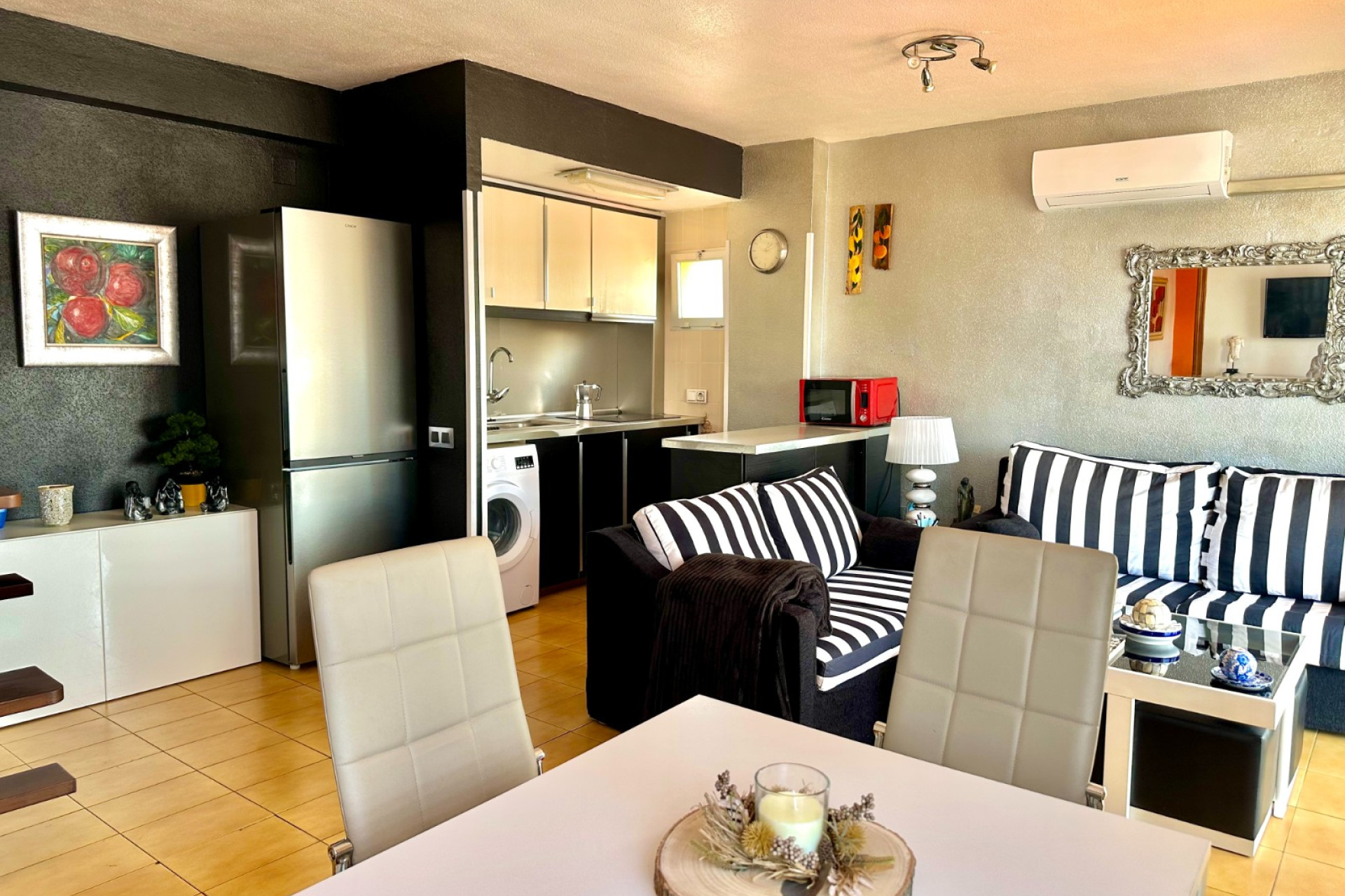 Resale - Apartment / flat - Torrevieja - El Acequión - Los Náufragos