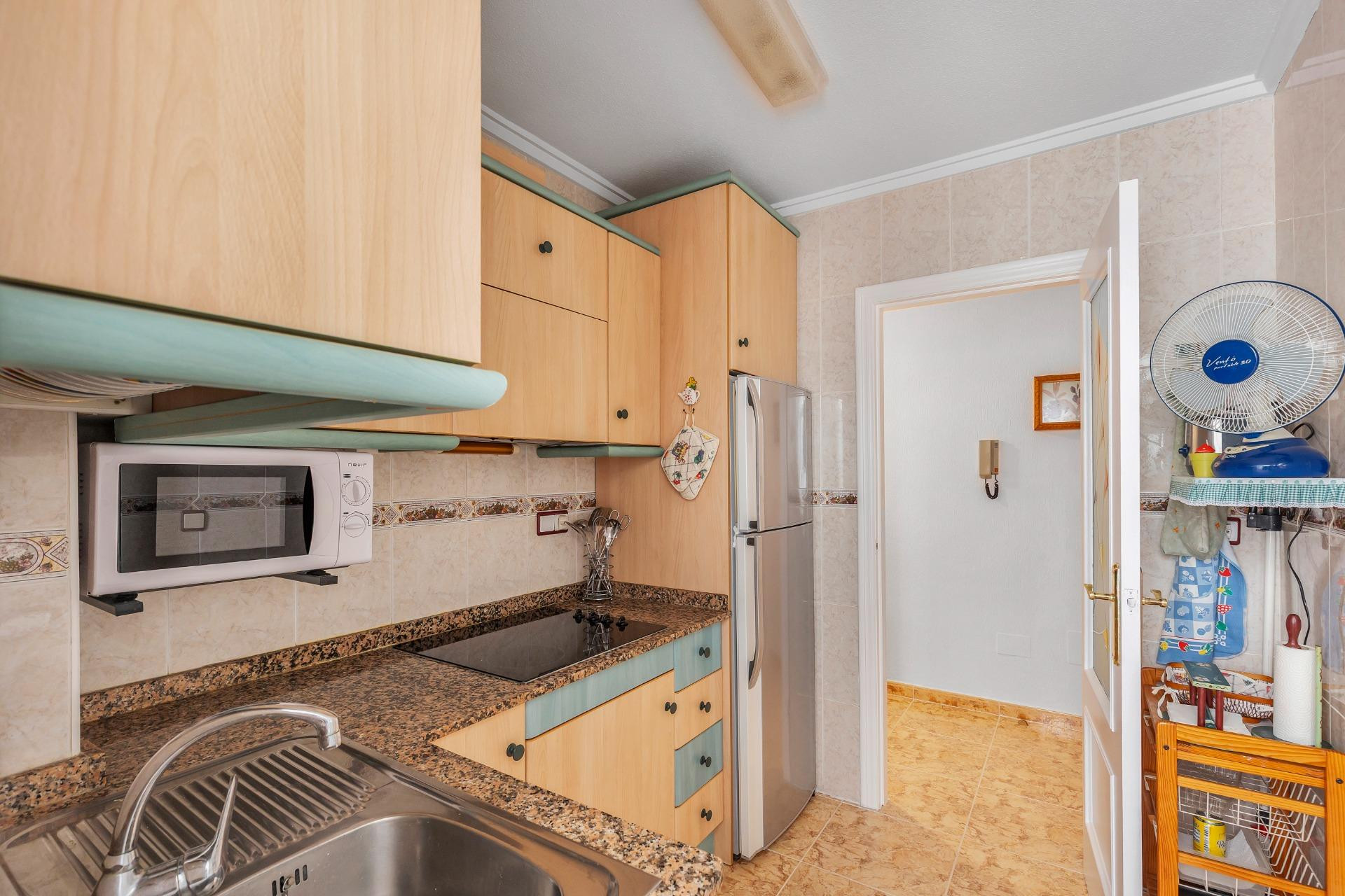 Resale - Apartment / flat - Torrevieja - Estacion de autobuses