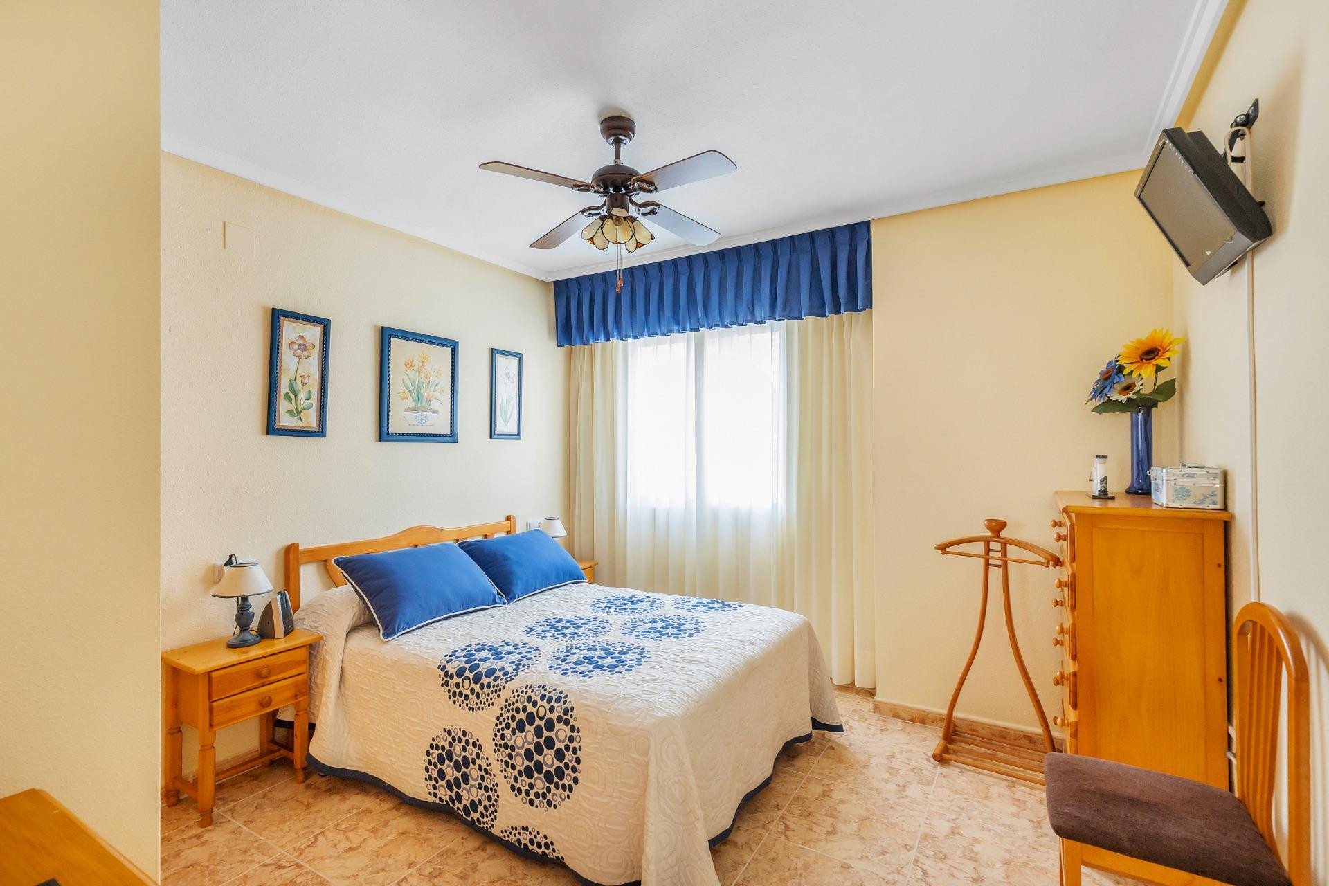 Resale - Apartment / flat - Torrevieja - Estacion de autobuses
