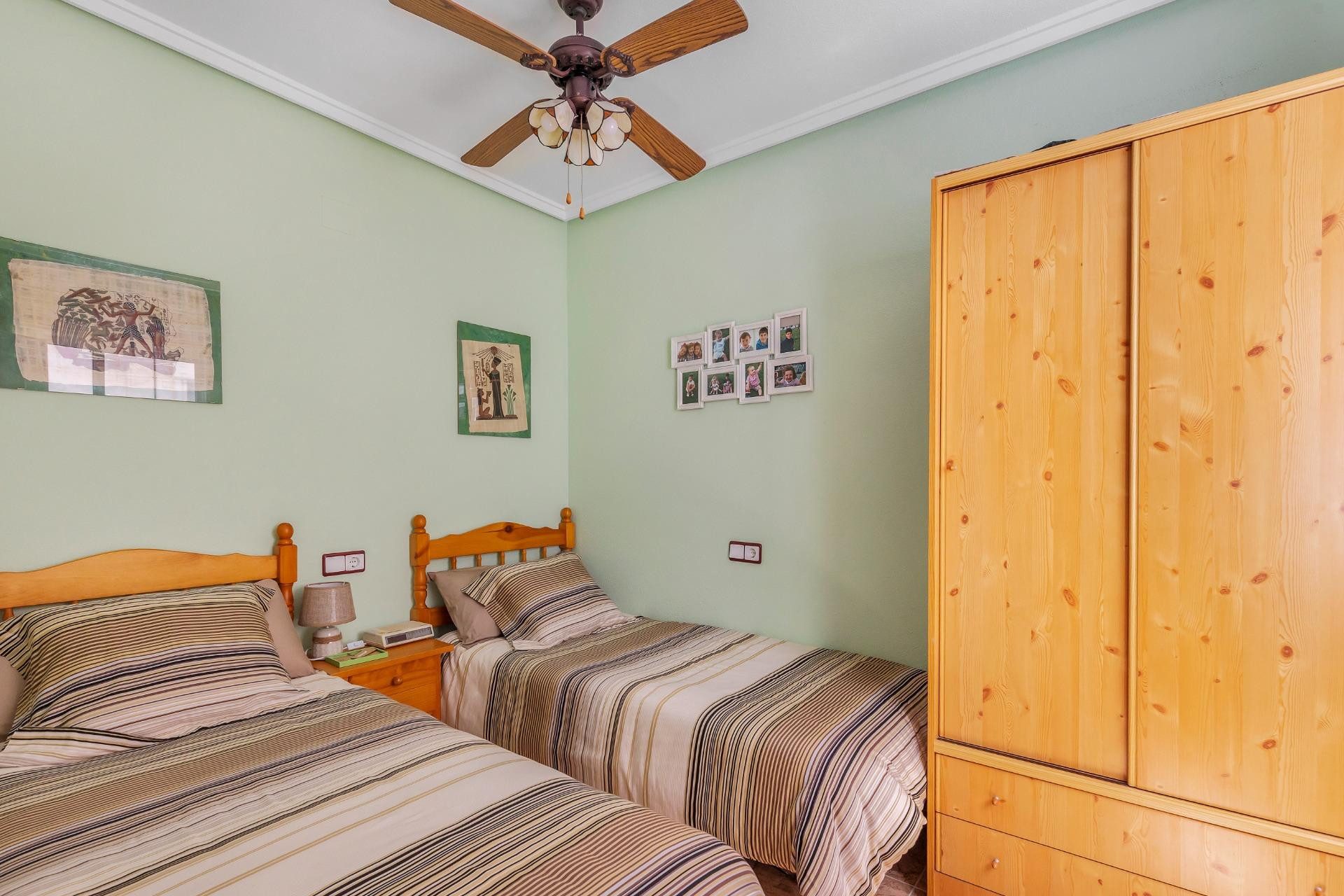 Resale - Apartment / flat - Torrevieja - Estacion de autobuses