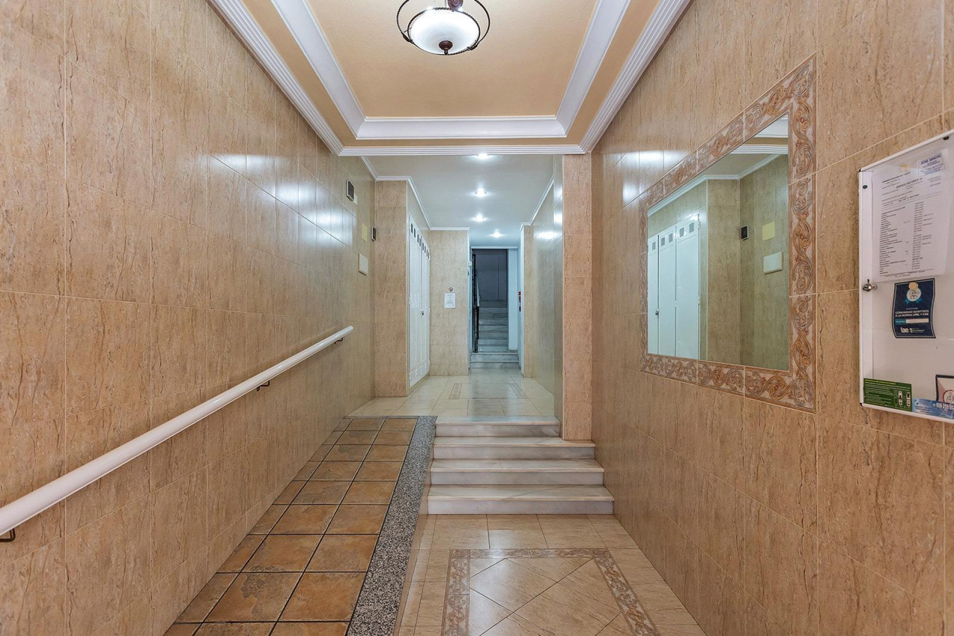 Resale - Apartment / flat - Torrevieja - Estacion de autobuses